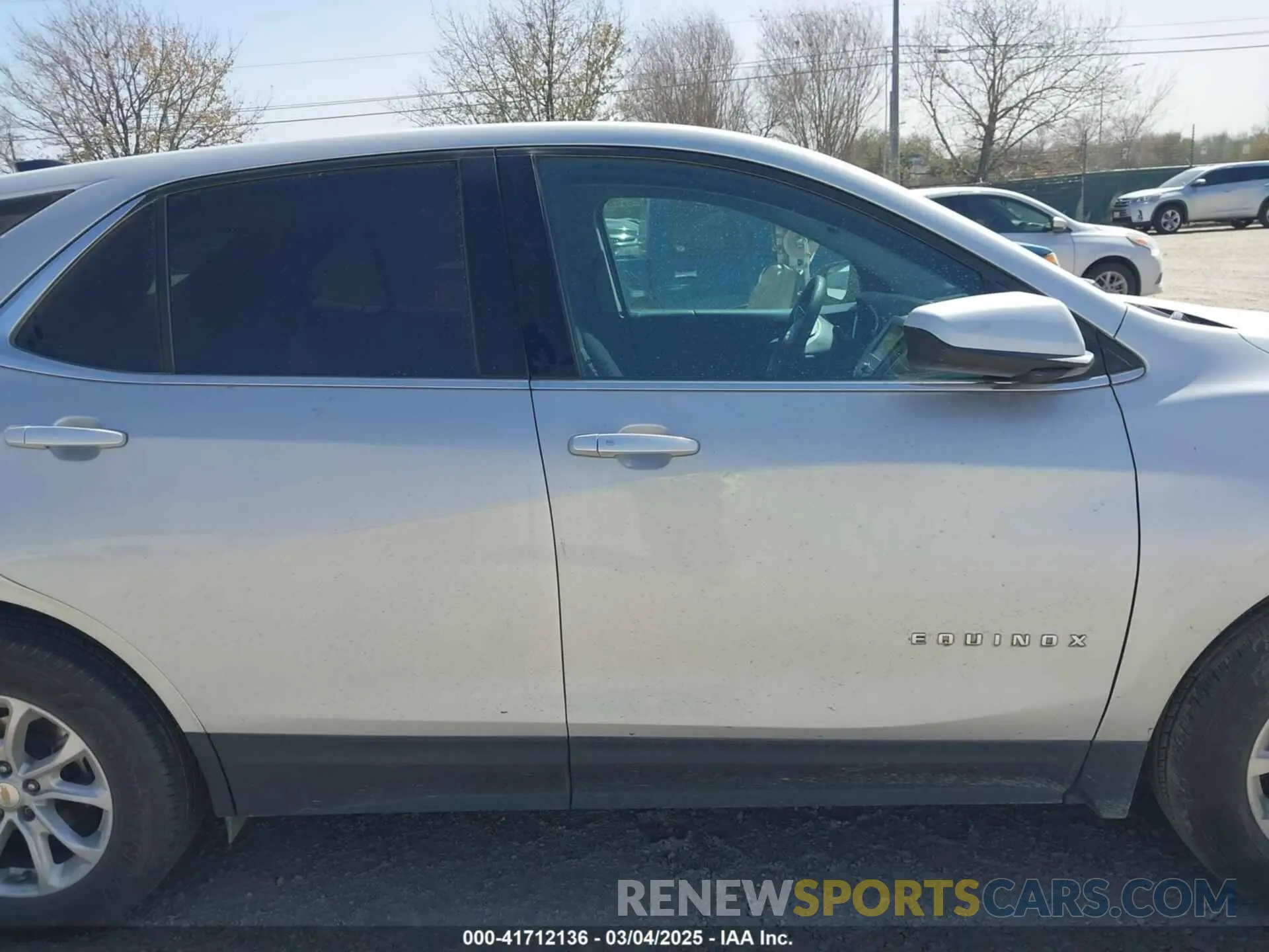 14 Photograph of a damaged car 2GNAXUEV8L6165776 CHEVROLET EQUINOX 2020
