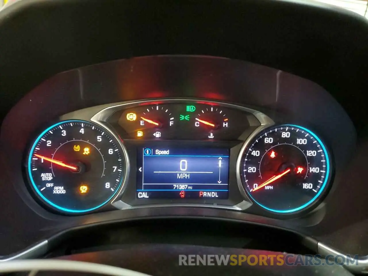 9 Photograph of a damaged car 2GNAXUEV8L6175675 CHEVROLET EQUINOX 2020