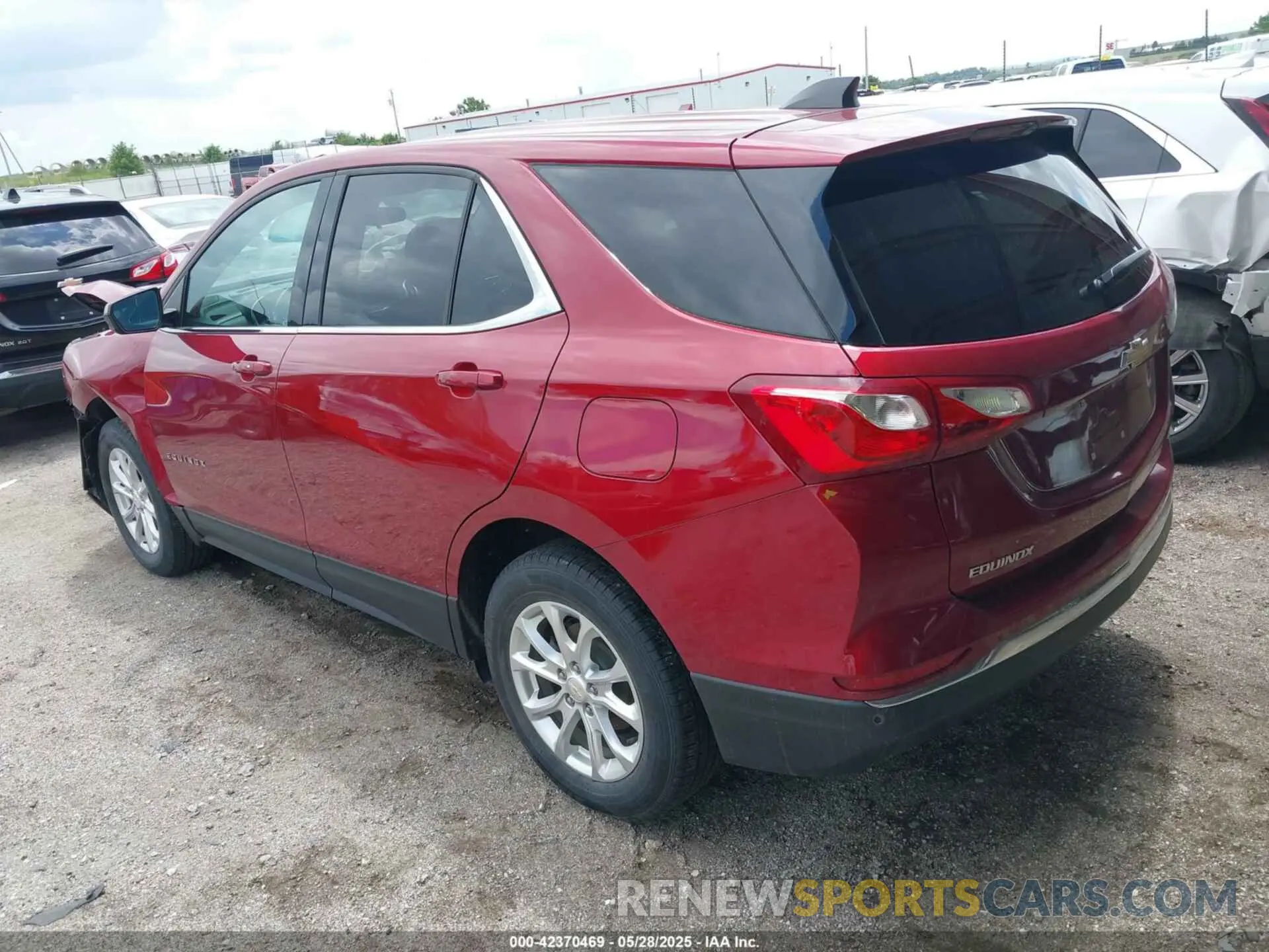 3 Photograph of a damaged car 2GNAXUEV8L6177779 CHEVROLET EQUINOX 2020