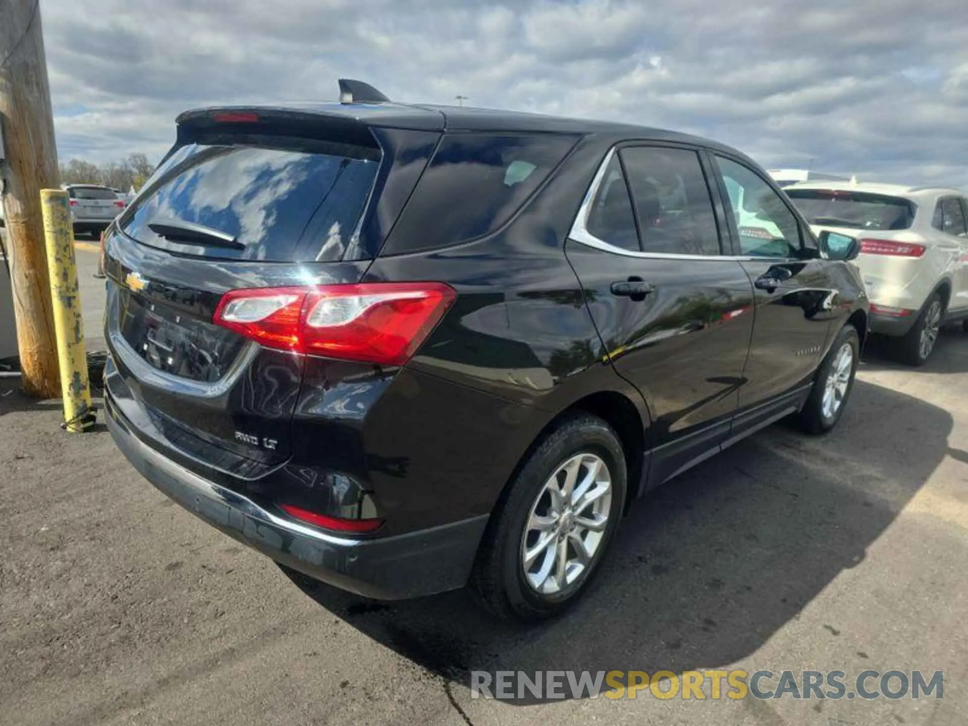 14 Photograph of a damaged car 2GNAXUEV8L6188300 CHEVROLET EQUINOX 2020