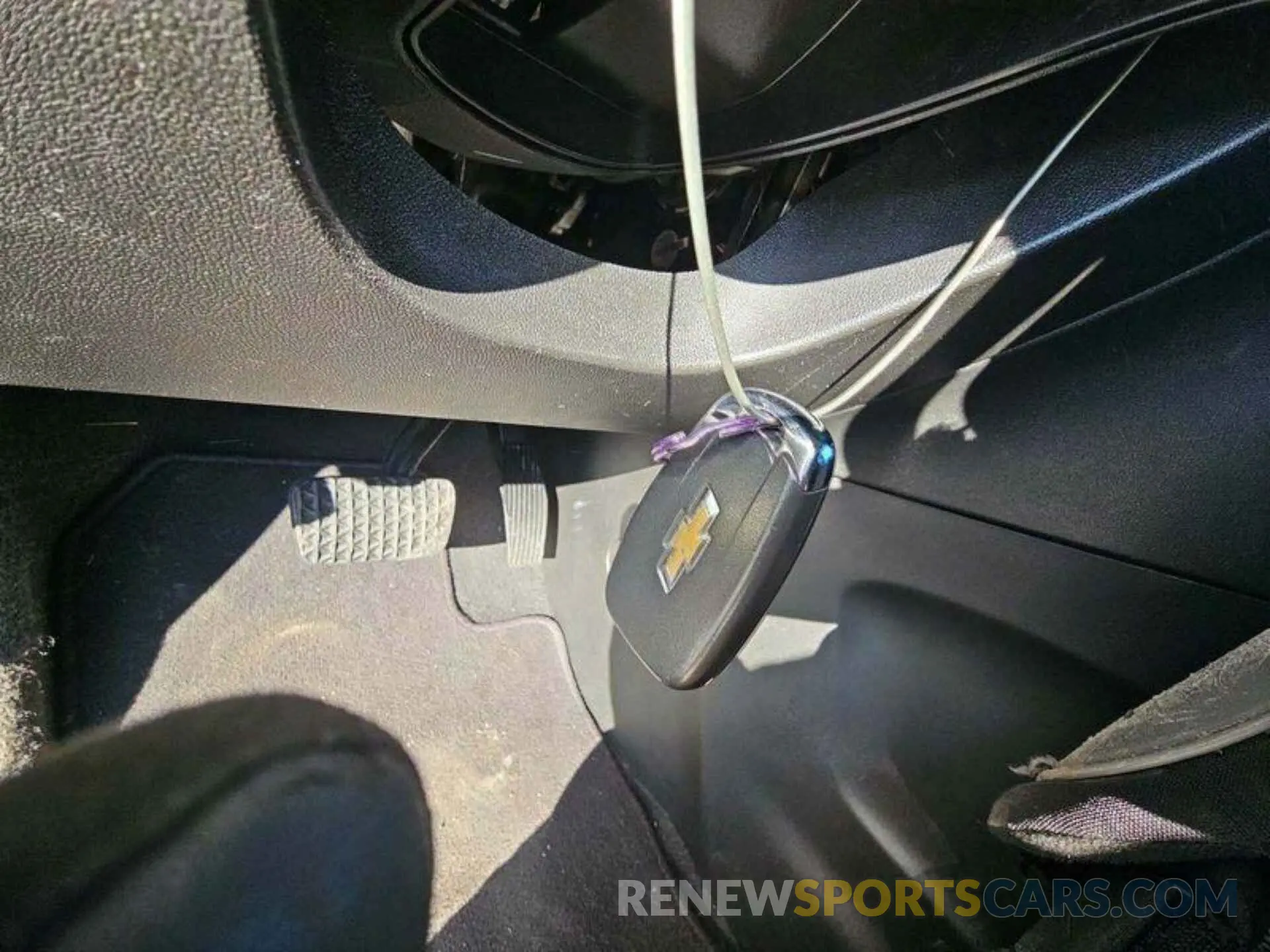 20 Photograph of a damaged car 2GNAXUEV8L6188300 CHEVROLET EQUINOX 2020