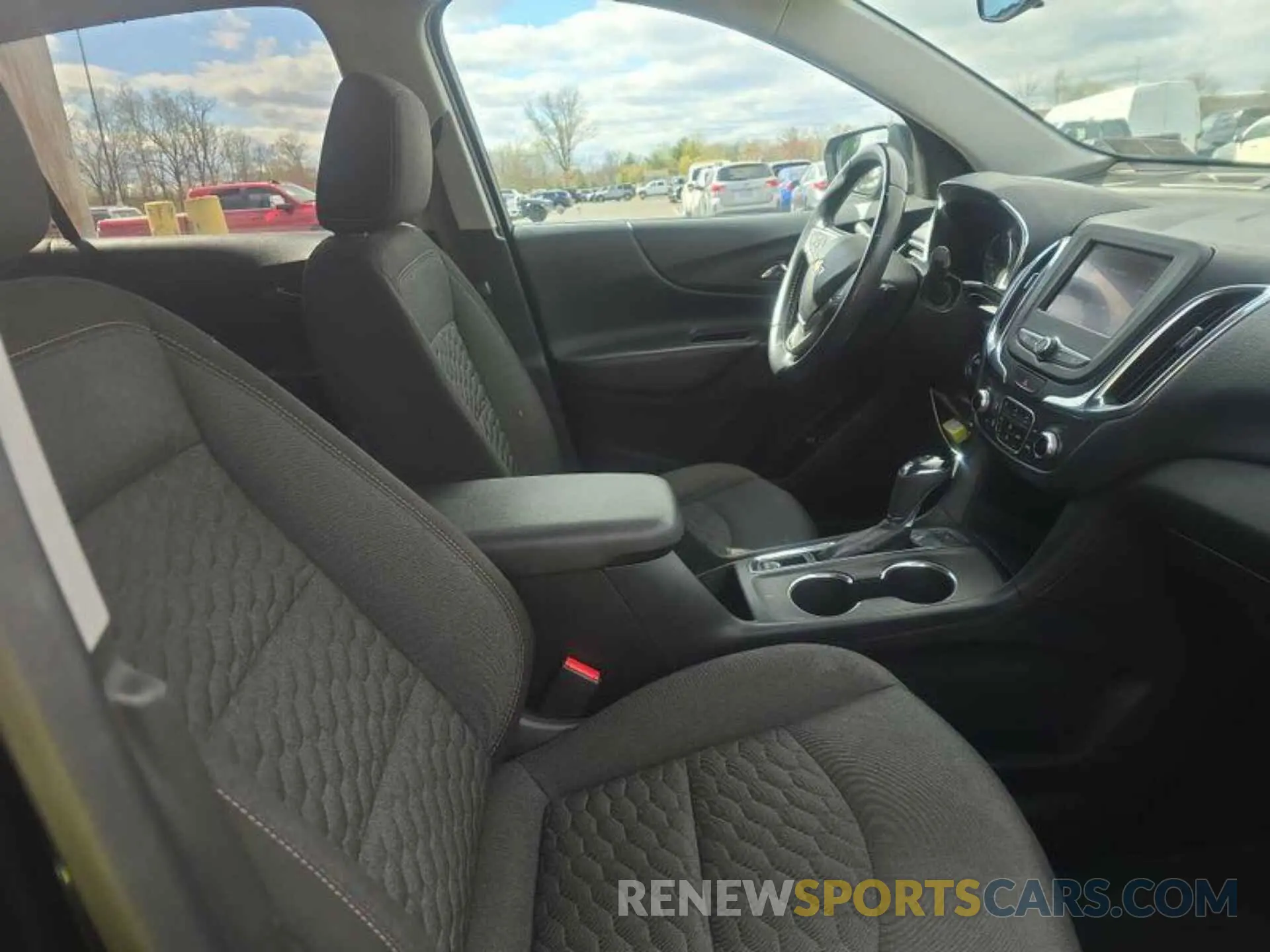 22 Photograph of a damaged car 2GNAXUEV8L6188300 CHEVROLET EQUINOX 2020