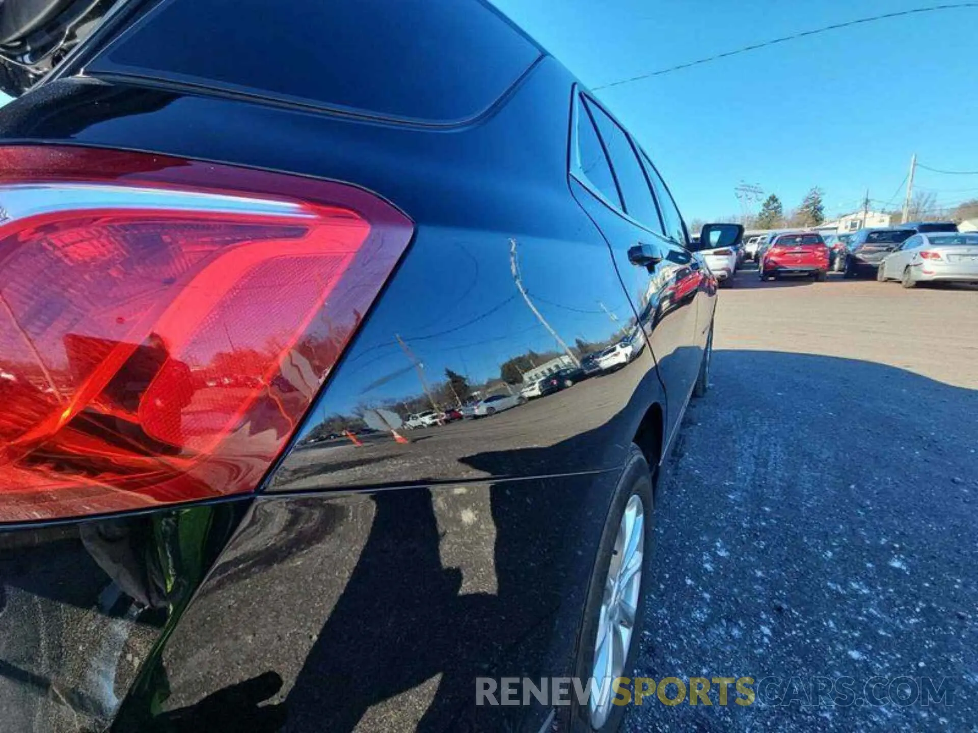 8 Photograph of a damaged car 2GNAXUEV8L6188300 CHEVROLET EQUINOX 2020