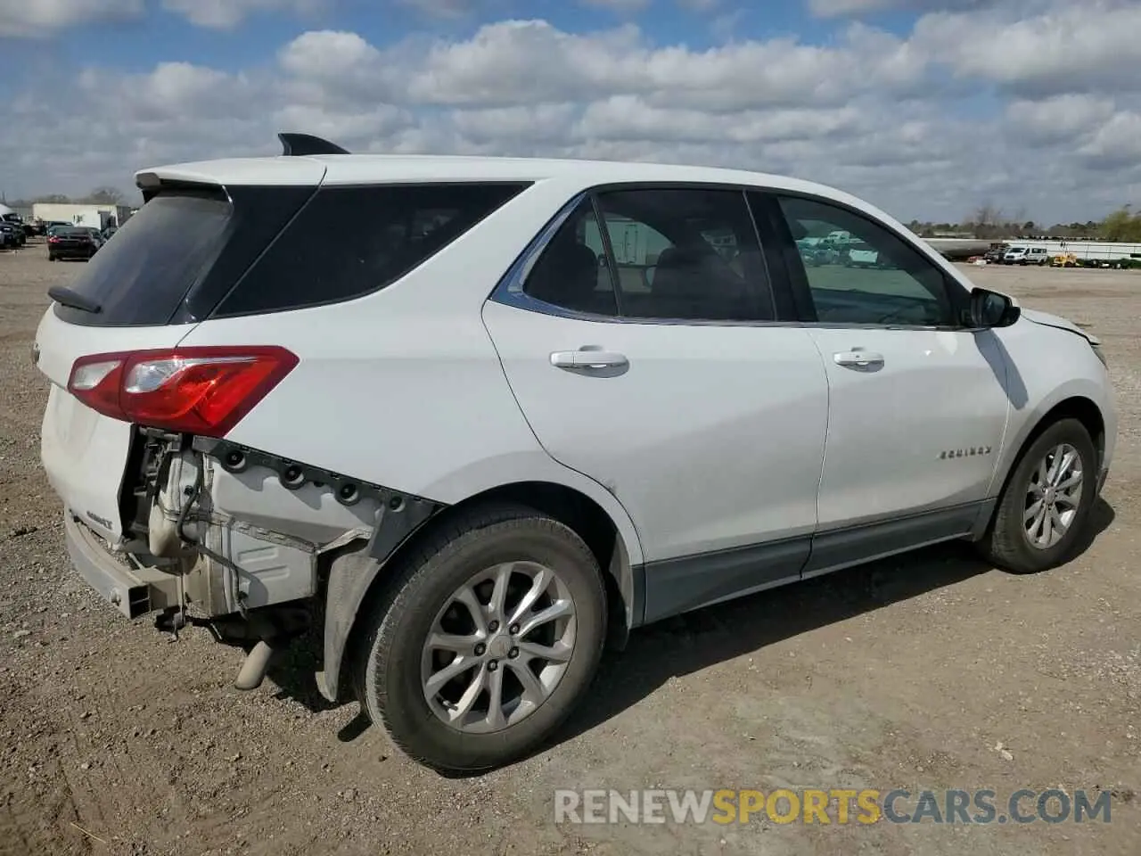 3 Photograph of a damaged car 2GNAXUEV8L6189480 CHEVROLET EQUINOX 2020