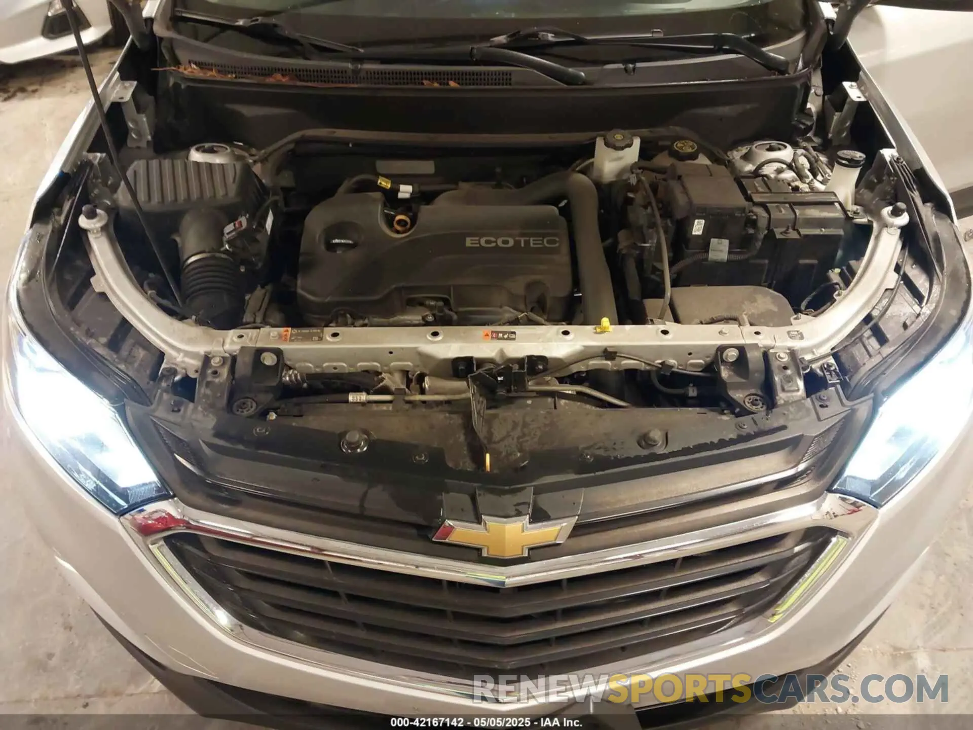10 Photograph of a damaged car 2GNAXUEV8L6198096 CHEVROLET EQUINOX 2020