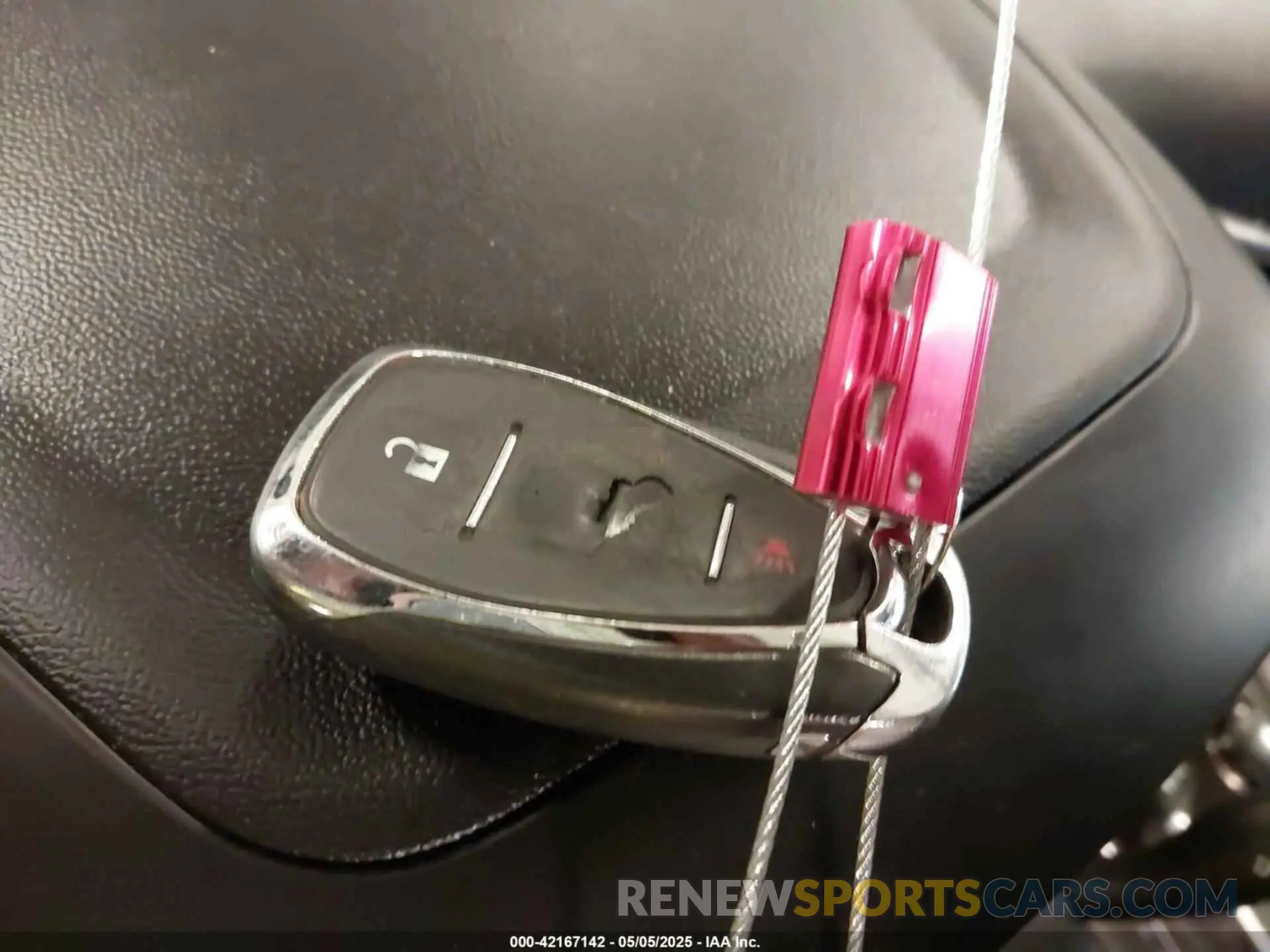 11 Photograph of a damaged car 2GNAXUEV8L6198096 CHEVROLET EQUINOX 2020