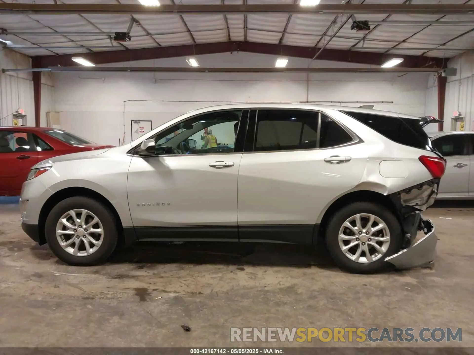 15 Photograph of a damaged car 2GNAXUEV8L6198096 CHEVROLET EQUINOX 2020
