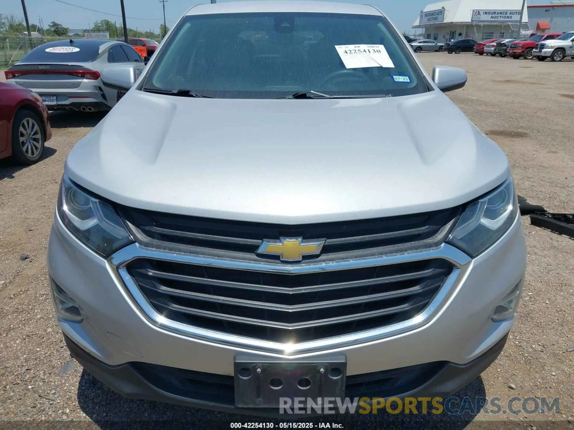 13 Photograph of a damaged car 2GNAXUEV8L6199412 CHEVROLET EQUINOX 2020