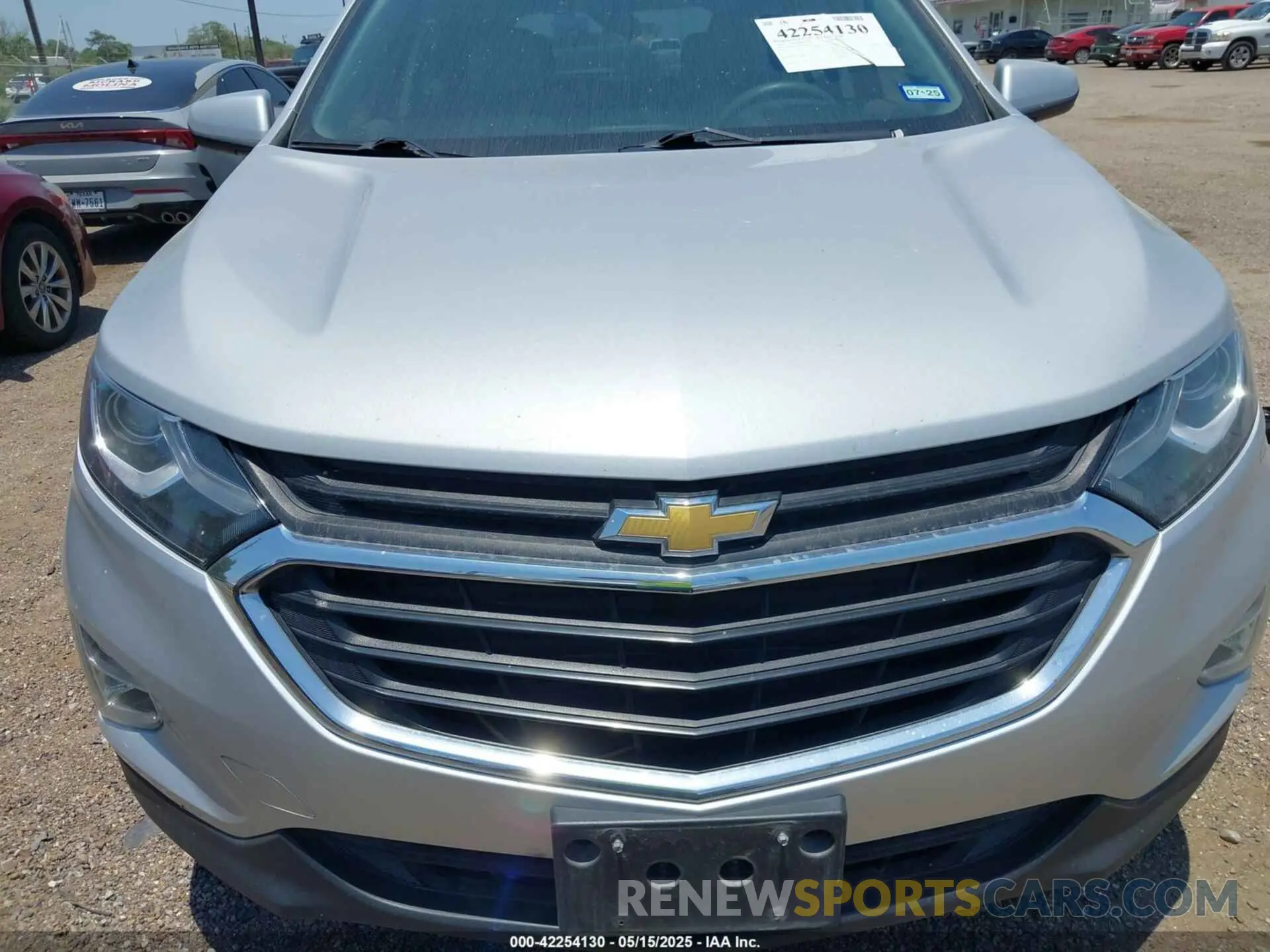 6 Photograph of a damaged car 2GNAXUEV8L6199412 CHEVROLET EQUINOX 2020