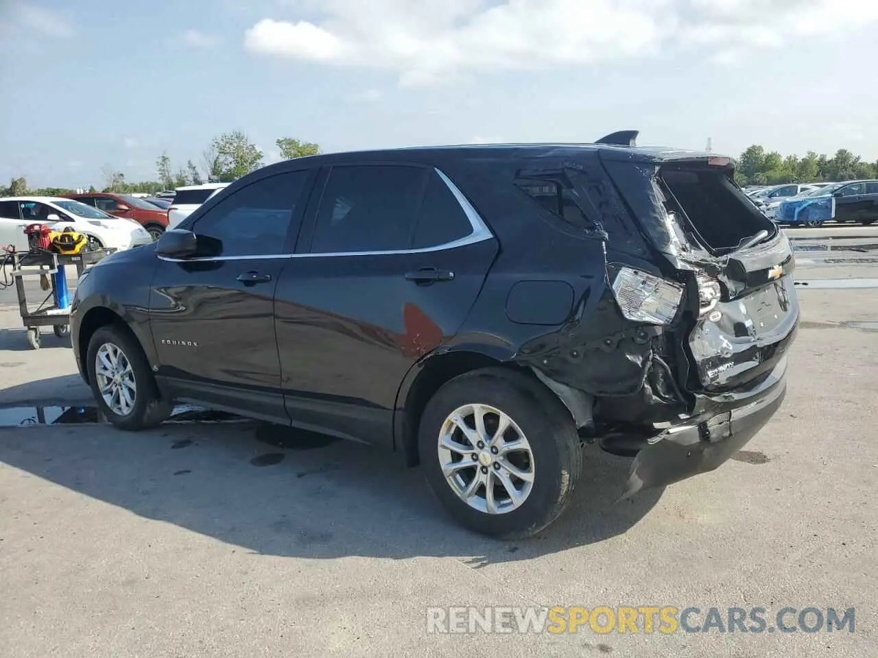 2 Photograph of a damaged car 2GNAXUEV8L6216337 CHEVROLET EQUINOX 2020