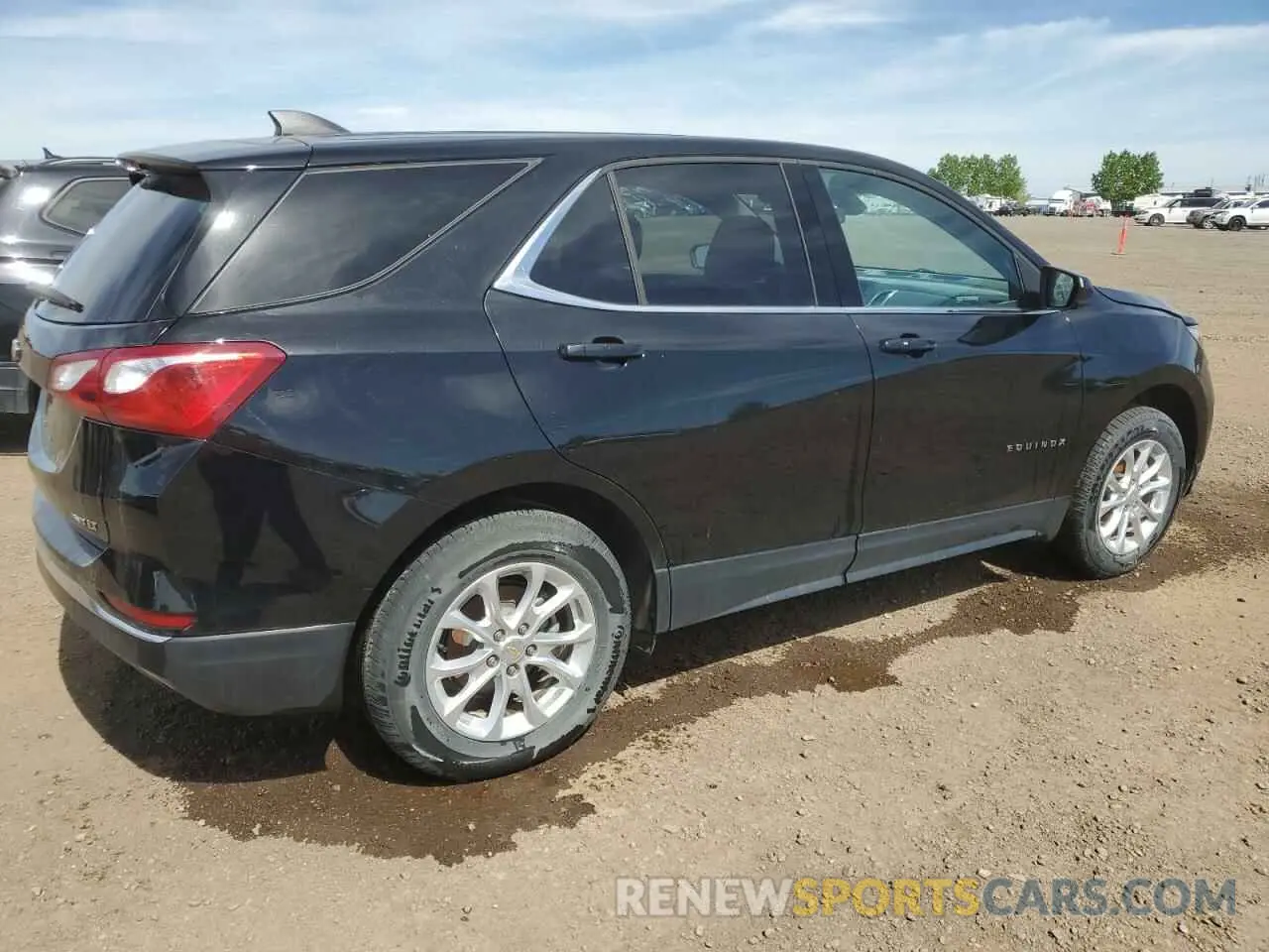 3 Photograph of a damaged car 2GNAXUEV8L6221103 CHEVROLET EQUINOX 2020