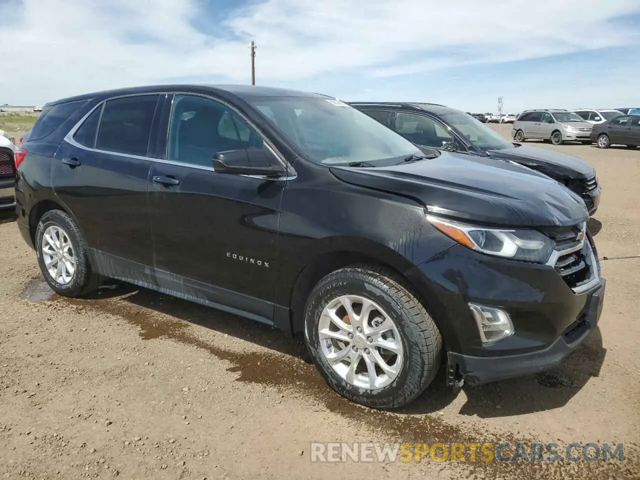 4 Photograph of a damaged car 2GNAXUEV8L6221103 CHEVROLET EQUINOX 2020