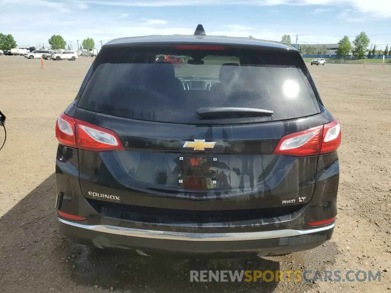6 Photograph of a damaged car 2GNAXUEV8L6221103 CHEVROLET EQUINOX 2020