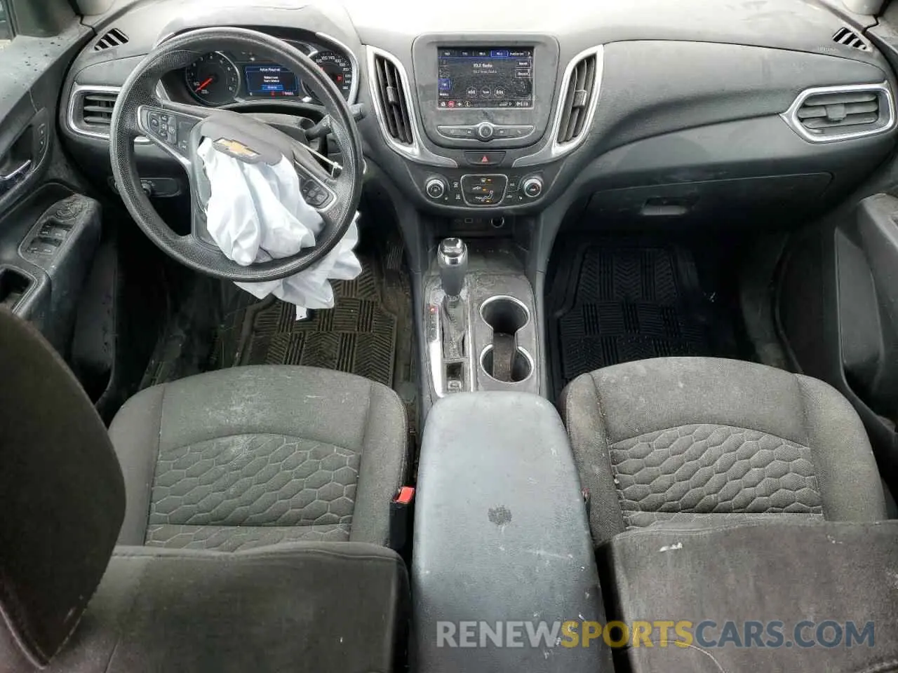 8 Photograph of a damaged car 2GNAXUEV8L6221103 CHEVROLET EQUINOX 2020