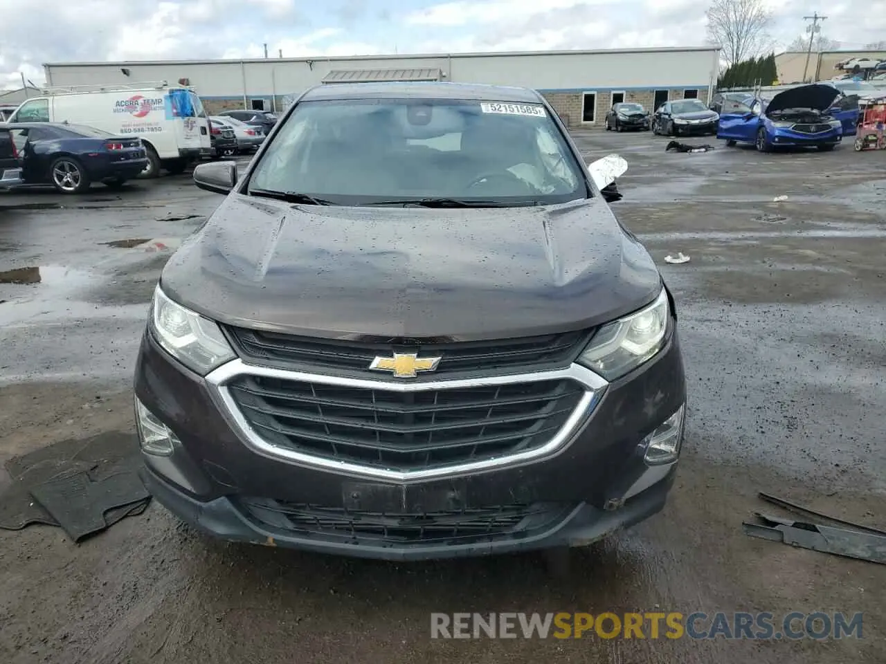 5 Photograph of a damaged car 2GNAXUEV8L6231260 CHEVROLET EQUINOX 2020