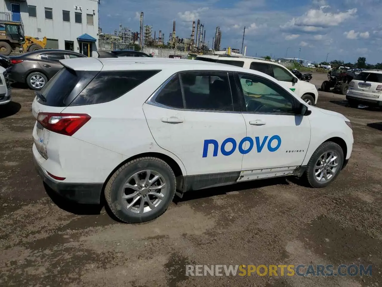 3 Photograph of a damaged car 2GNAXUEV8L6240590 CHEVROLET EQUINOX 2020