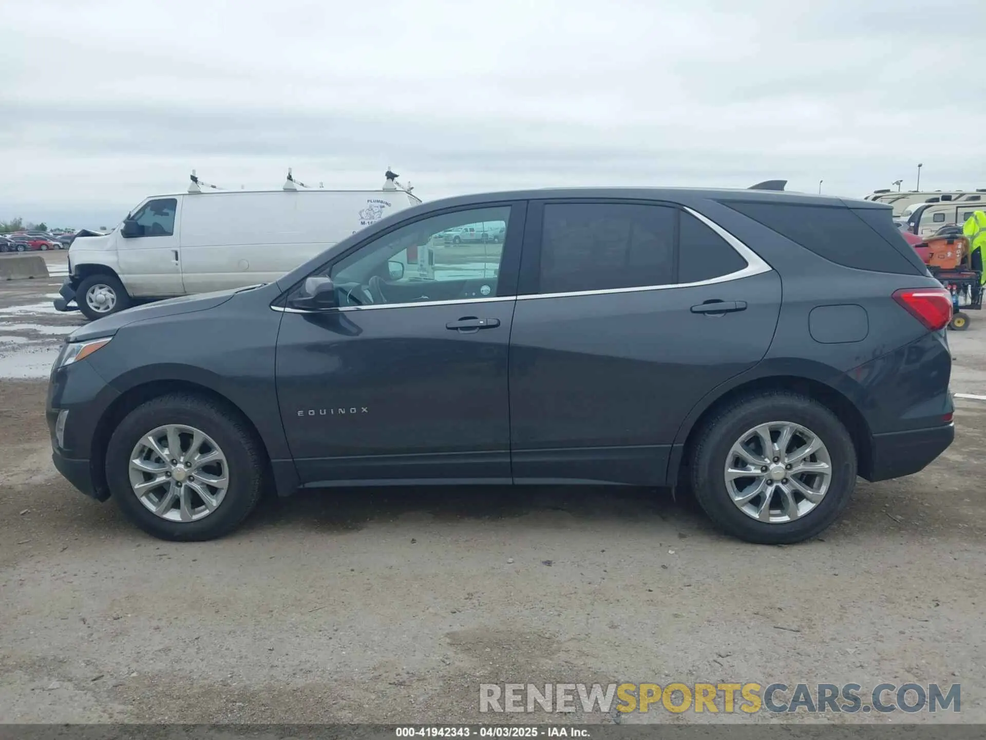 14 Photograph of a damaged car 2GNAXUEV9L6101987 CHEVROLET EQUINOX 2020