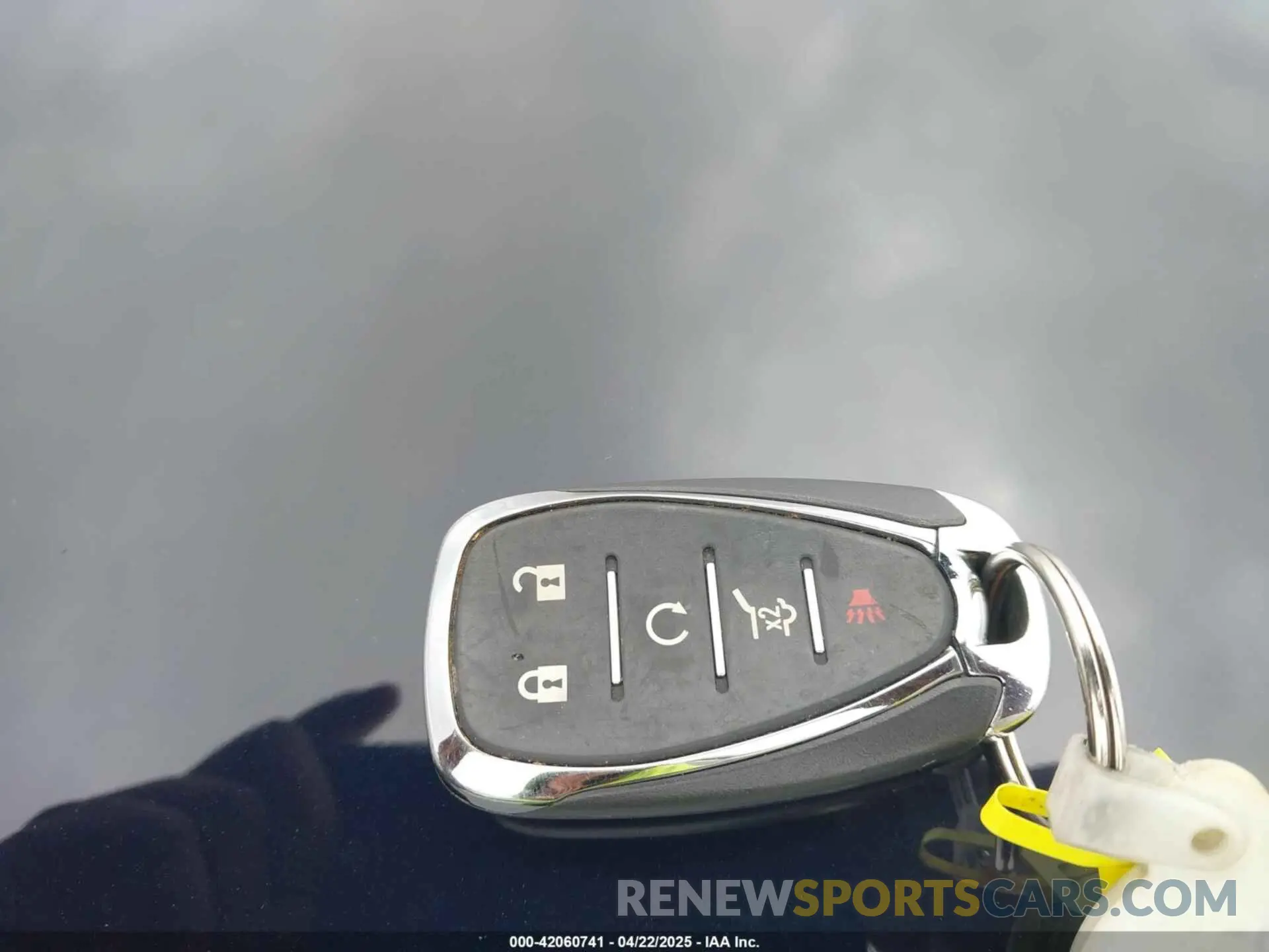 11 Photograph of a damaged car 2GNAXUEV9L6160215 CHEVROLET EQUINOX 2020