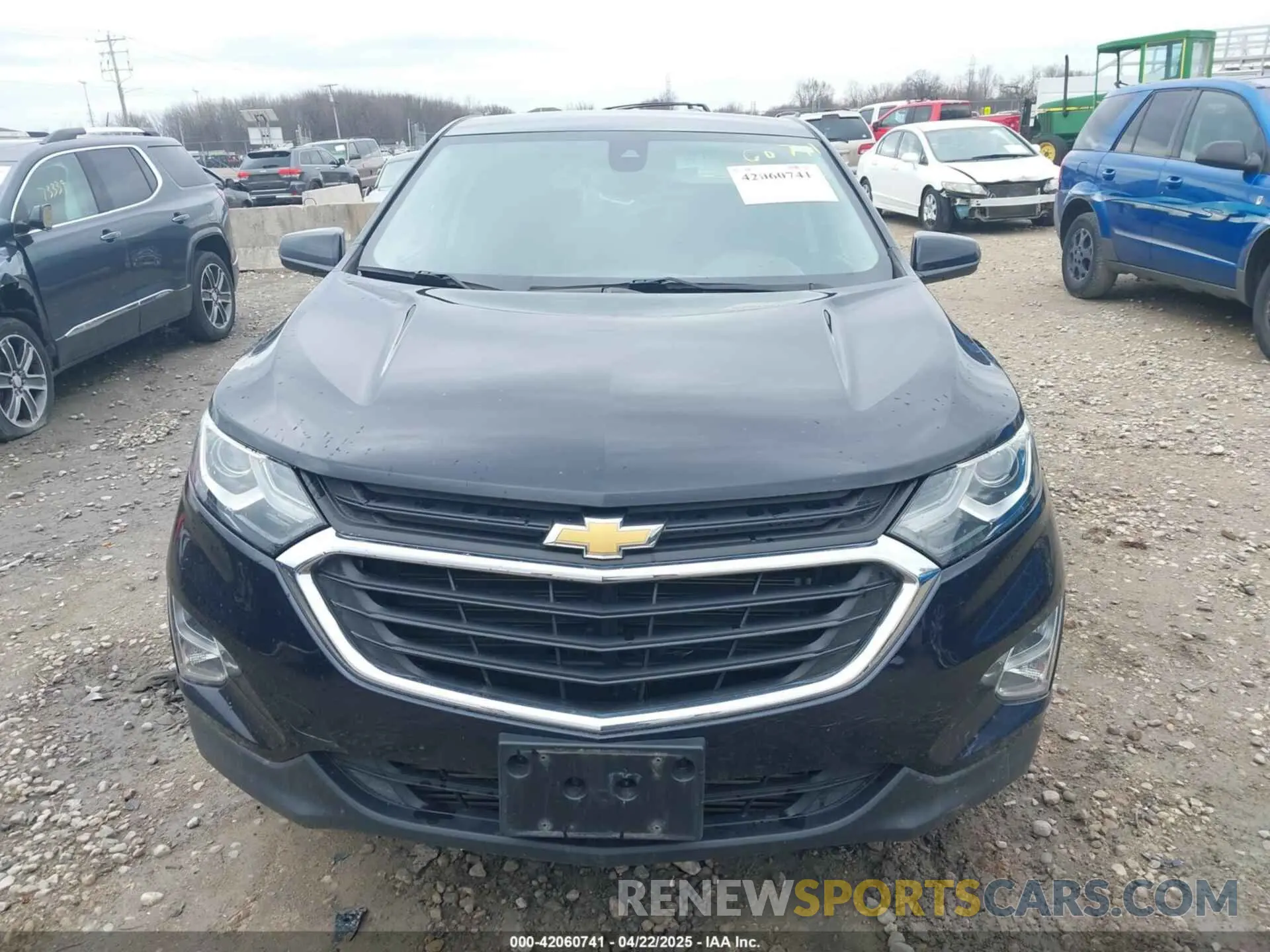 12 Photograph of a damaged car 2GNAXUEV9L6160215 CHEVROLET EQUINOX 2020
