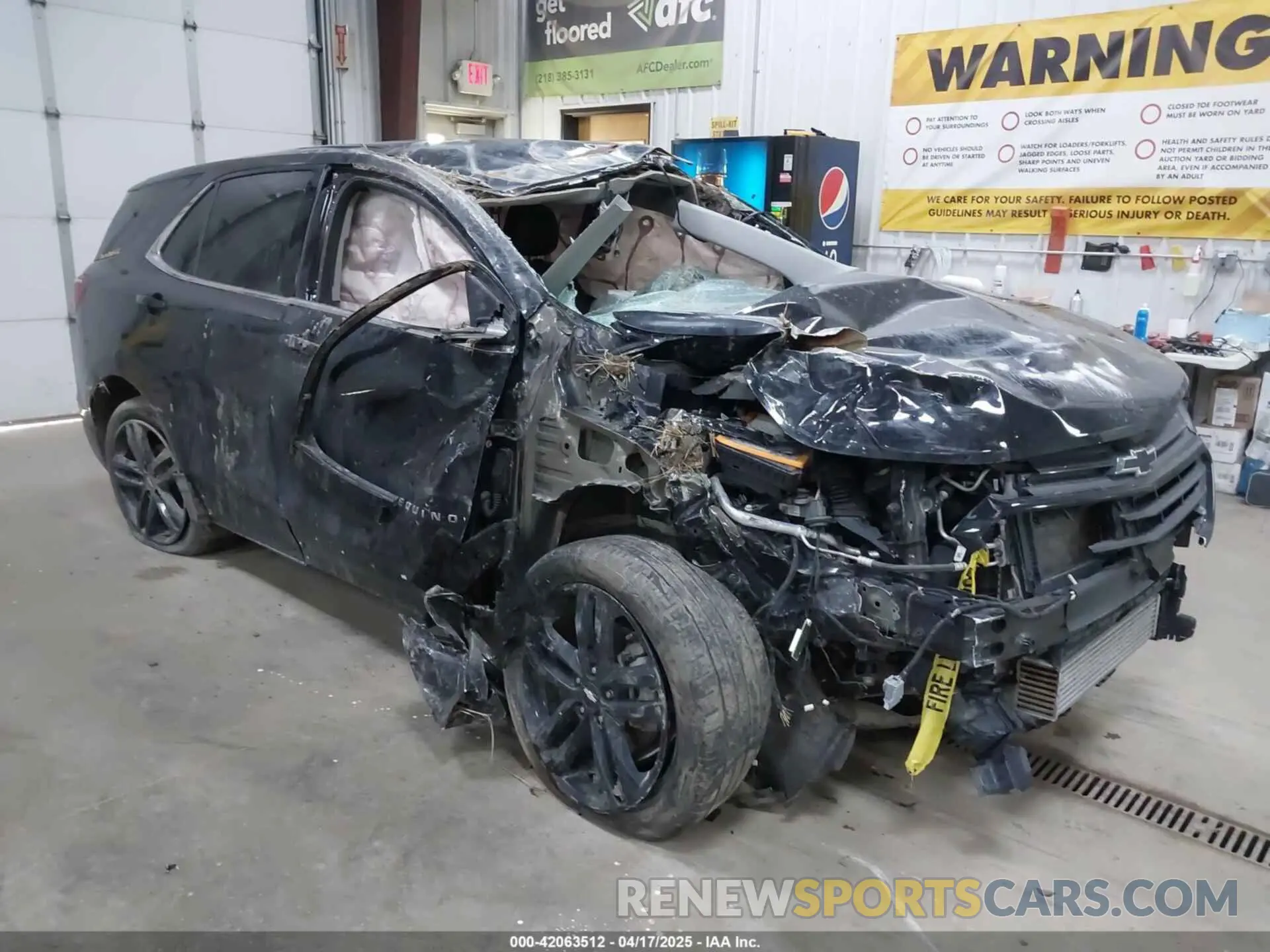 1 Photograph of a damaged car 2GNAXUEV9L6204567 CHEVROLET EQUINOX 2020