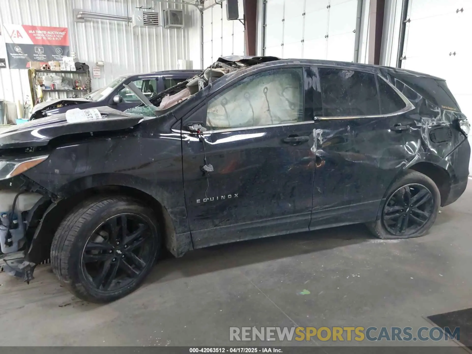 14 Photograph of a damaged car 2GNAXUEV9L6204567 CHEVROLET EQUINOX 2020