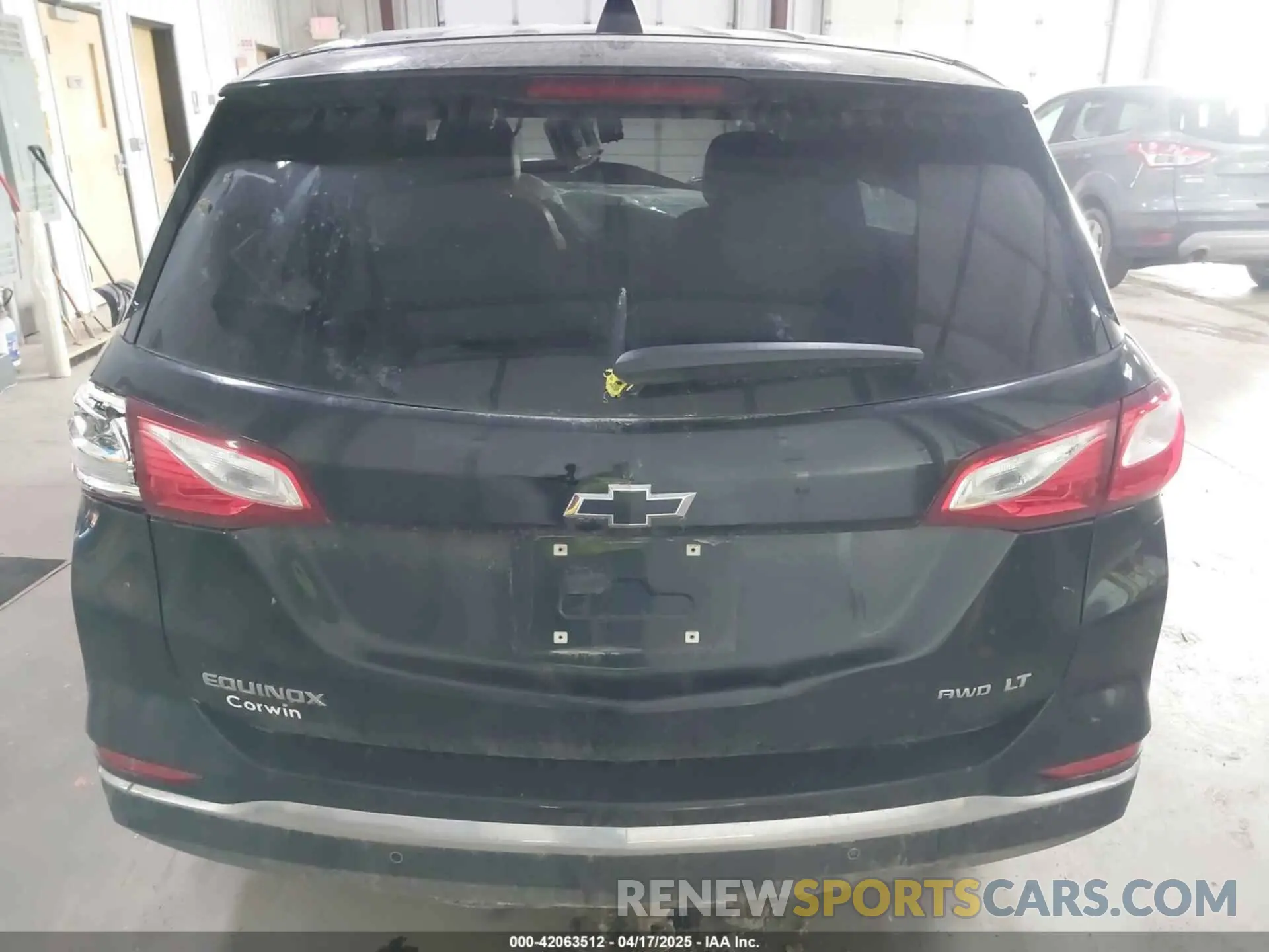 16 Photograph of a damaged car 2GNAXUEV9L6204567 CHEVROLET EQUINOX 2020