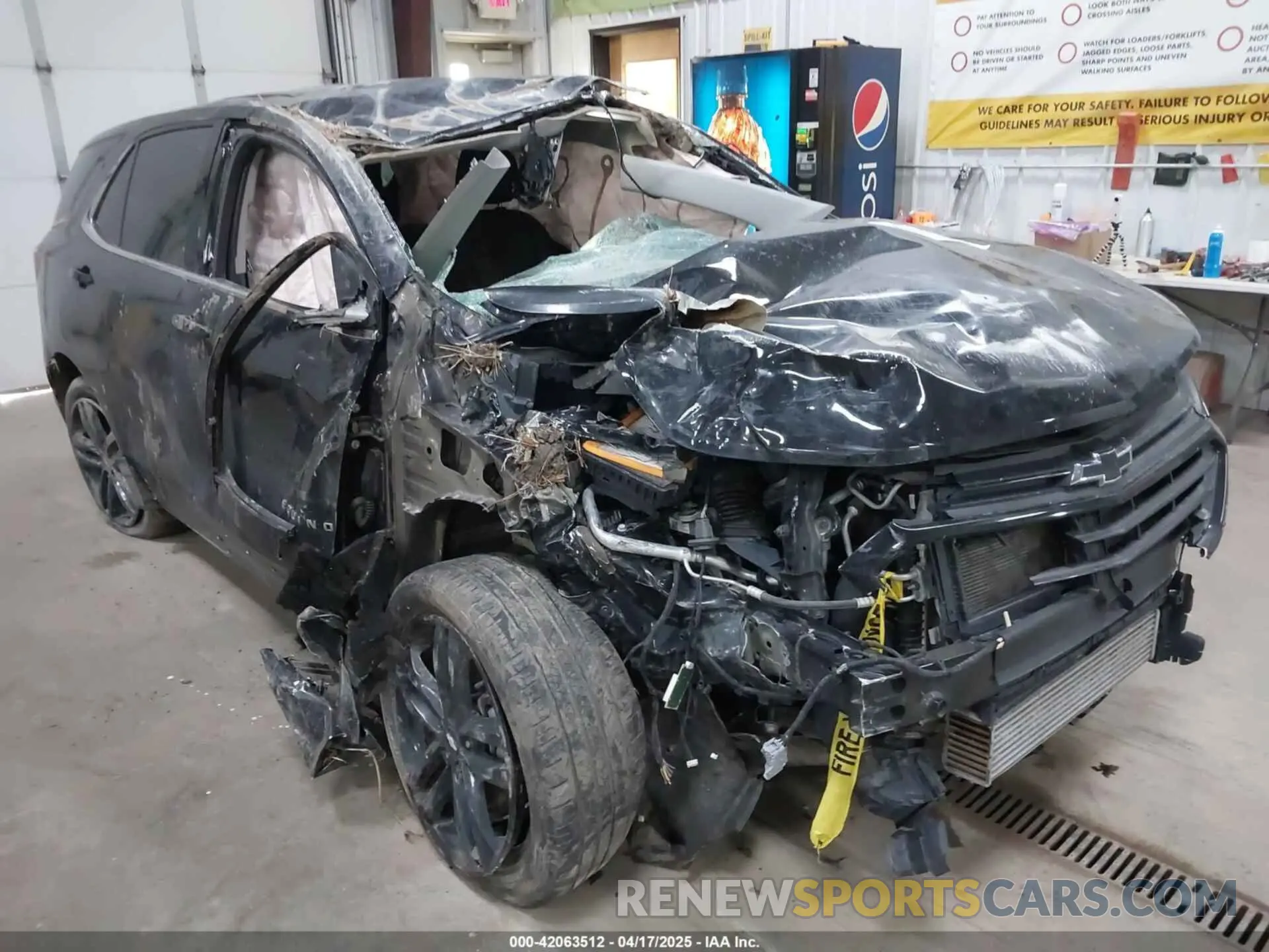 6 Photograph of a damaged car 2GNAXUEV9L6204567 CHEVROLET EQUINOX 2020