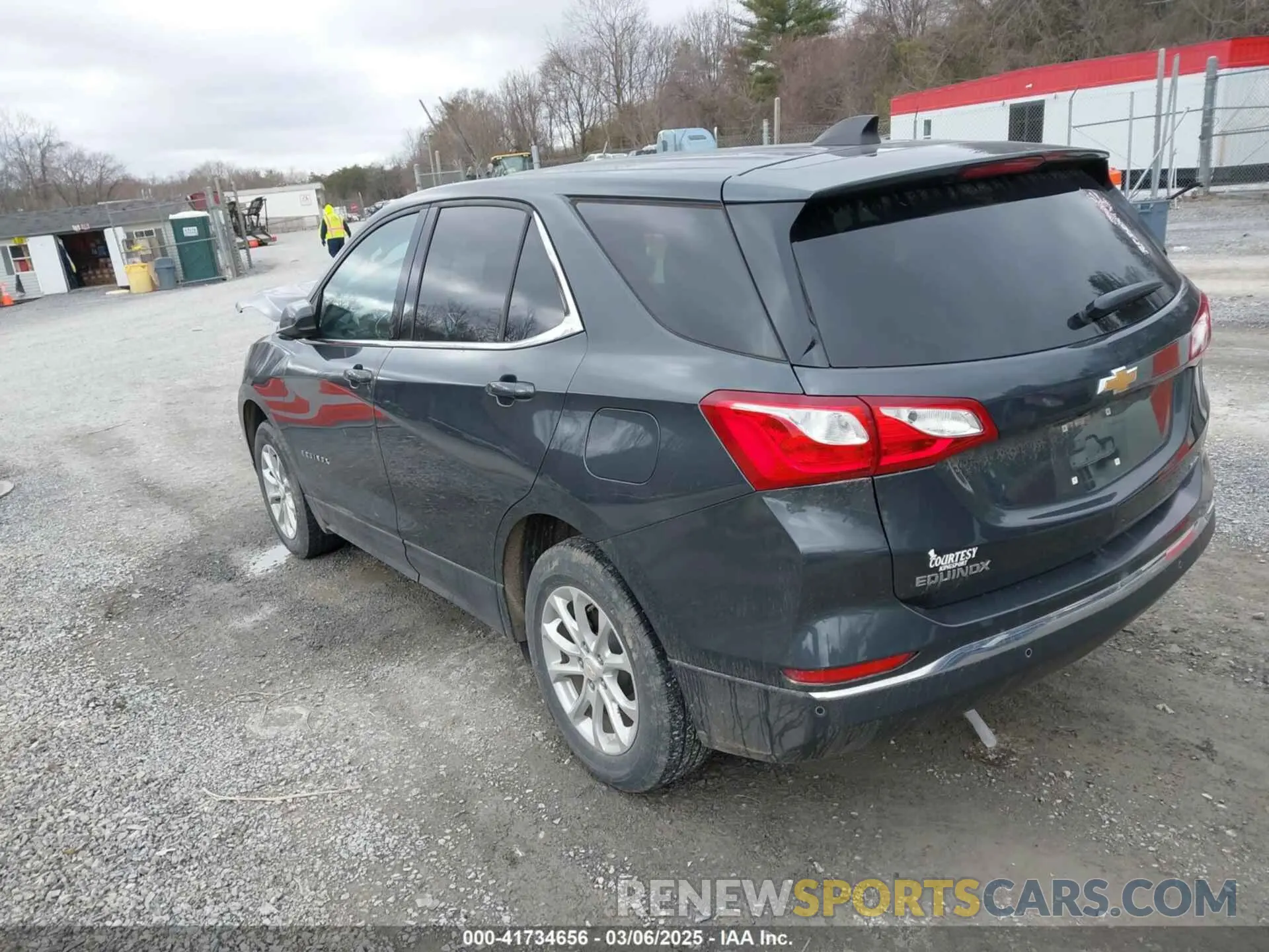 3 Photograph of a damaged car 2GNAXUEV9L6207663 CHEVROLET EQUINOX 2020
