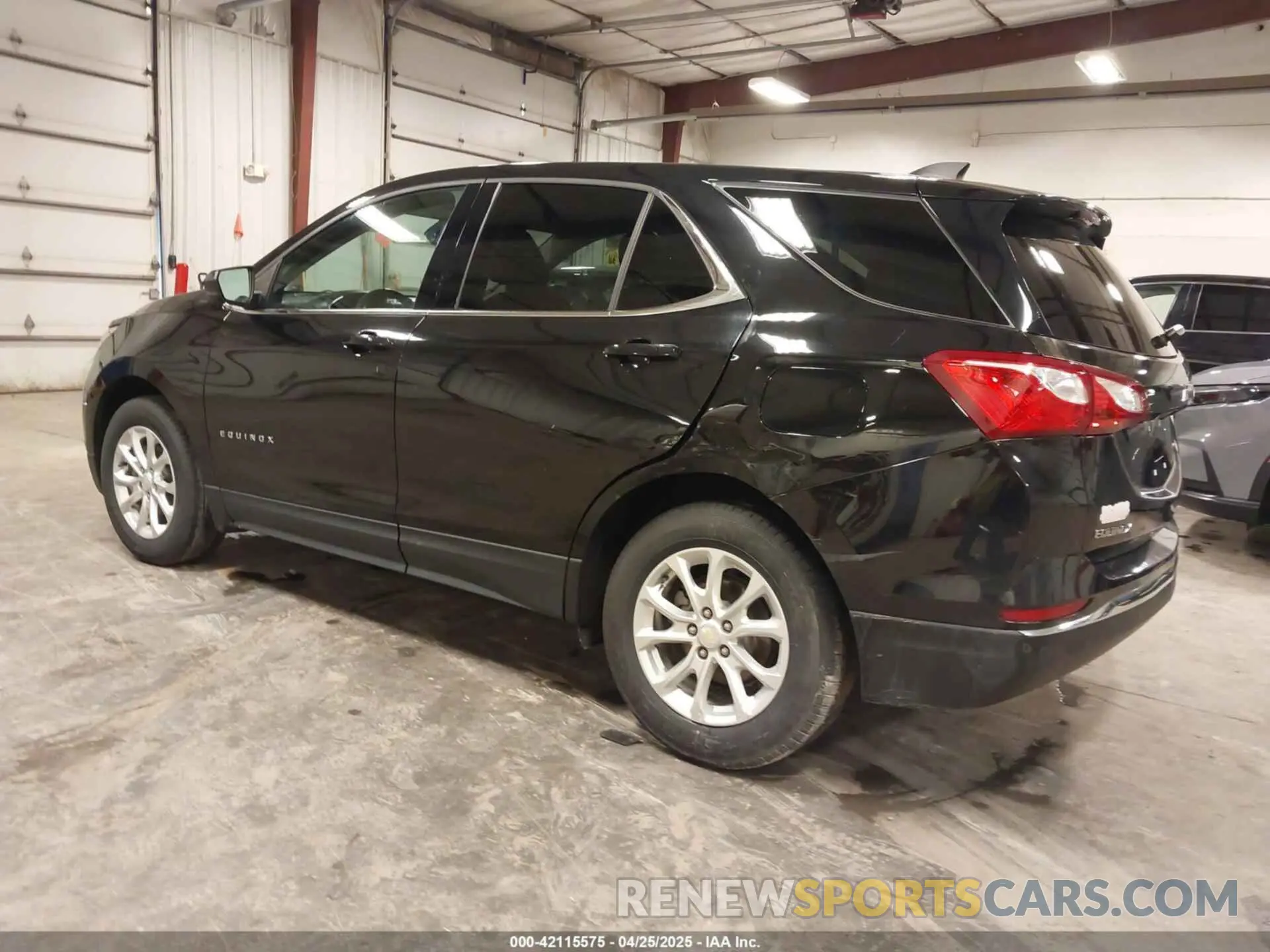 3 Photograph of a damaged car 2GNAXUEV9L6283724 CHEVROLET EQUINOX 2020