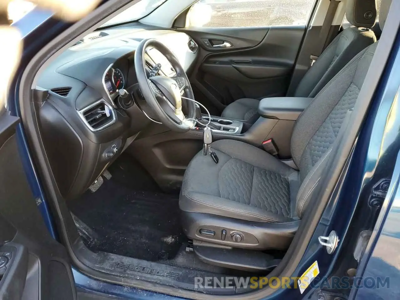 7 Photograph of a damaged car 2GNAXUEVXL6124128 CHEVROLET EQUINOX 2020