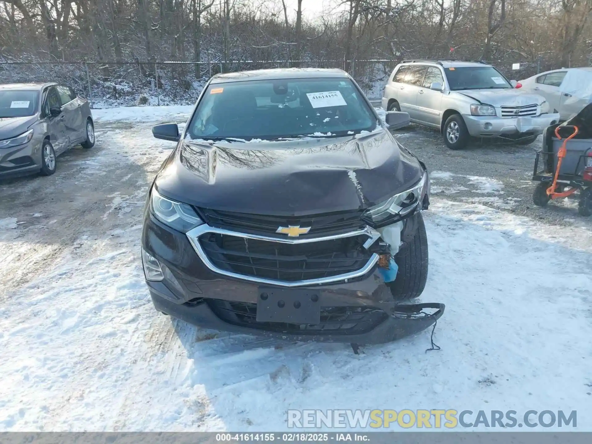 12 Photograph of a damaged car 2GNAXUEVXL6130222 CHEVROLET EQUINOX 2020