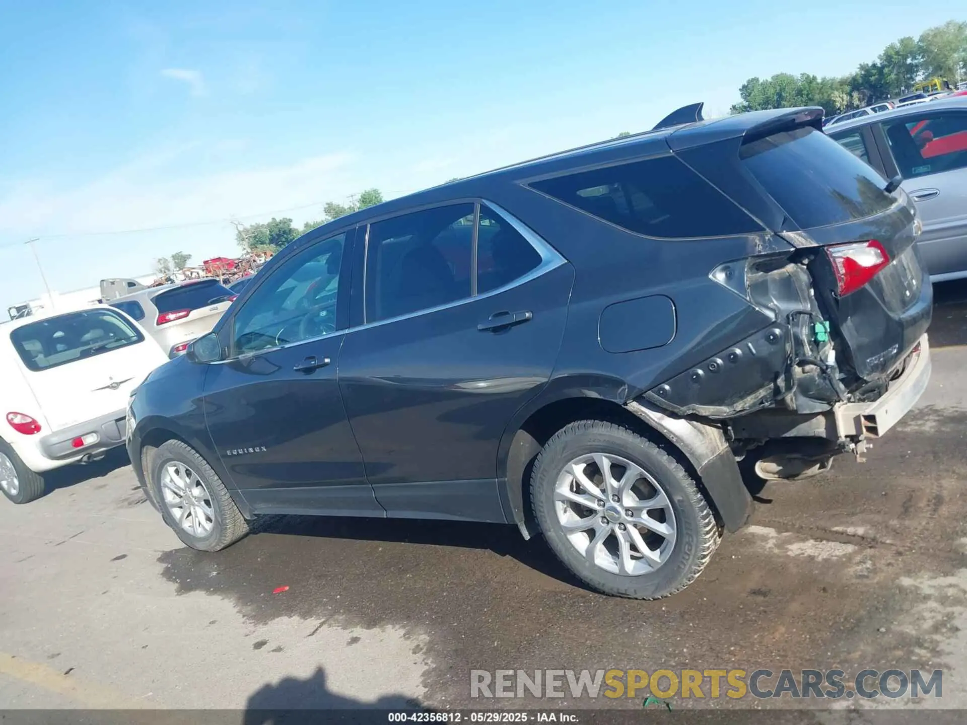 14 Photograph of a damaged car 2GNAXUEVXL6194714 CHEVROLET EQUINOX 2020