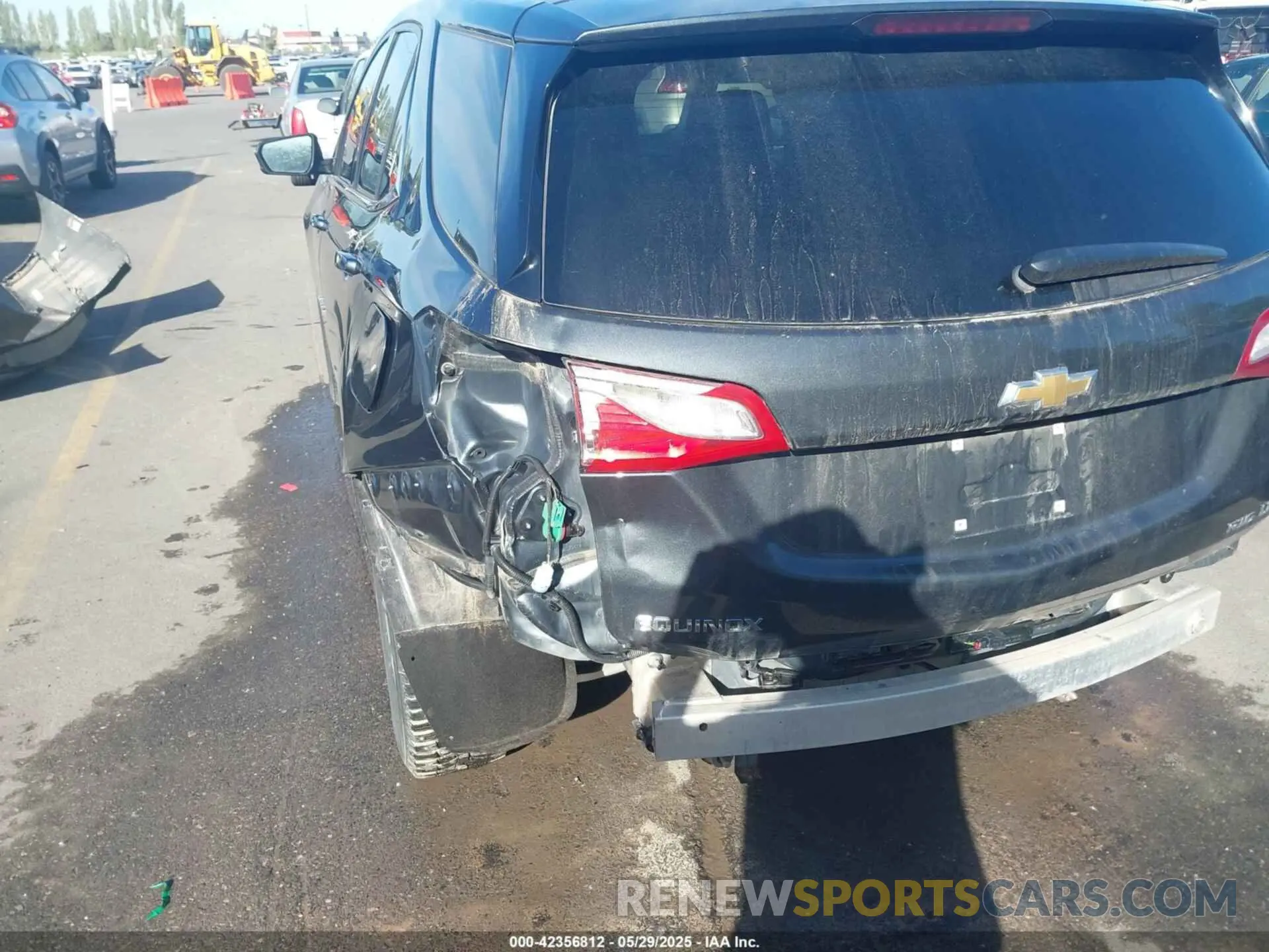 6 Photograph of a damaged car 2GNAXUEVXL6194714 CHEVROLET EQUINOX 2020