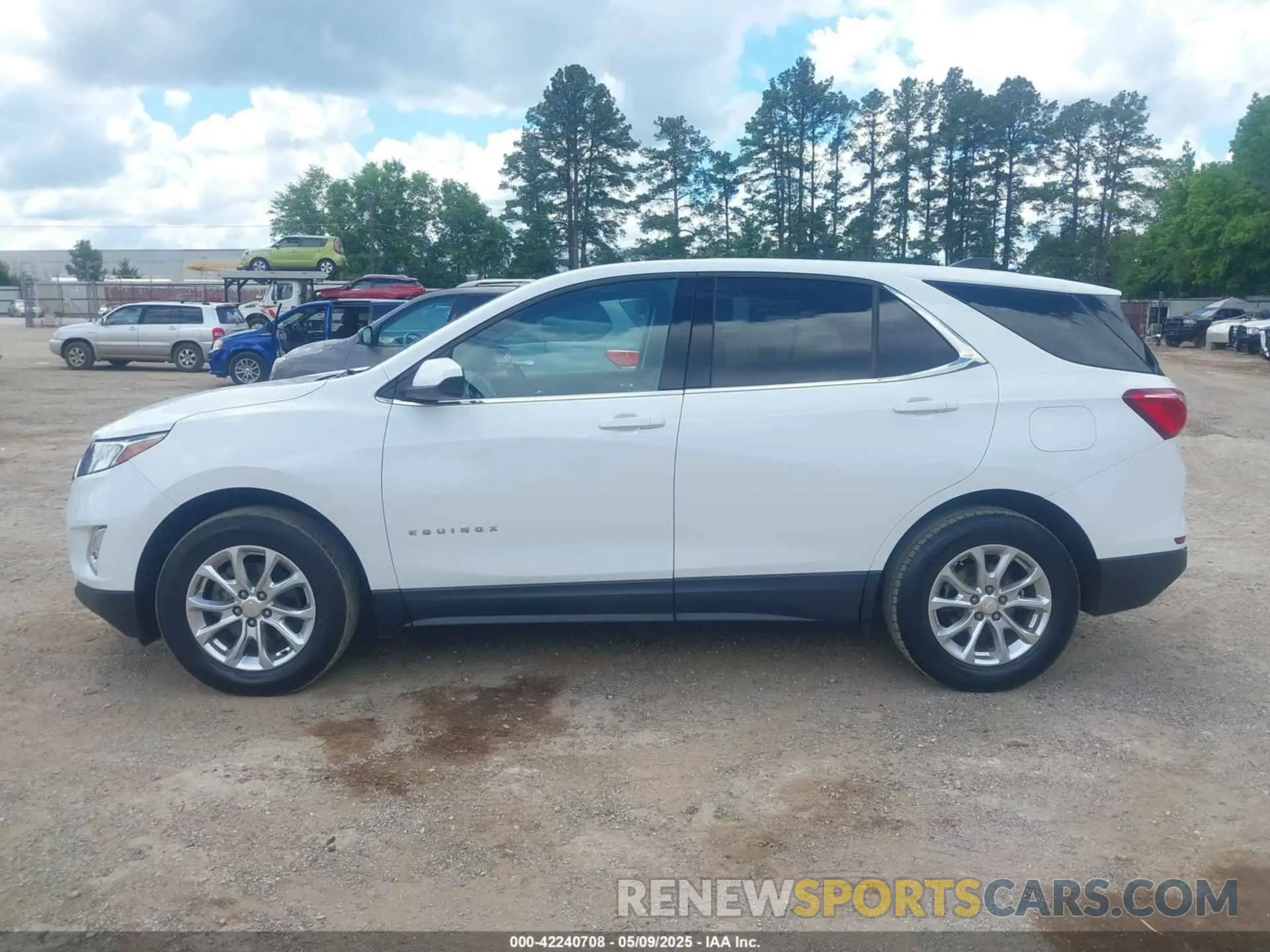 14 Photograph of a damaged car 2GNAXUEVXL6206246 CHEVROLET EQUINOX 2020