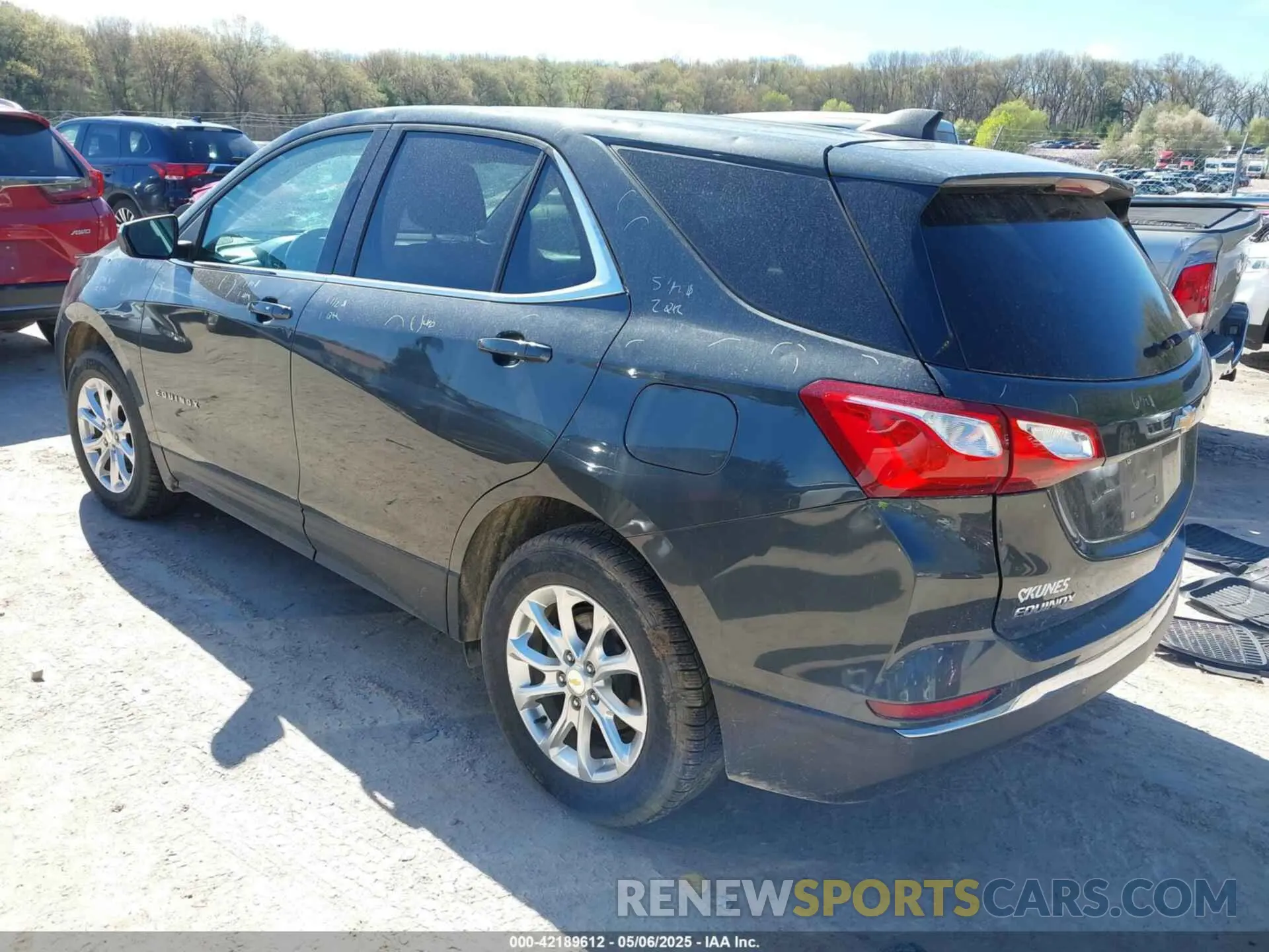 3 Photograph of a damaged car 2GNAXUEVXL6222768 CHEVROLET EQUINOX 2020