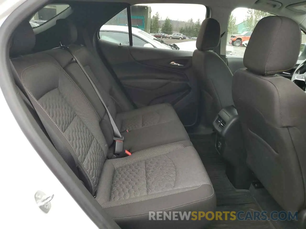 11 Photograph of a damaged car 2GNAXVEX1L6194754 CHEVROLET EQUINOX 2020