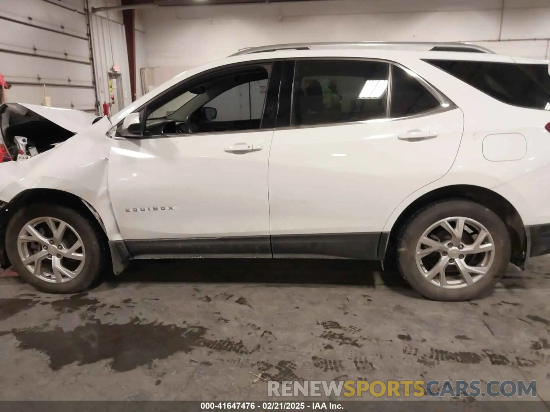 14 Photograph of a damaged car 2GNAXVEX1L6220009 CHEVROLET EQUINOX 2020