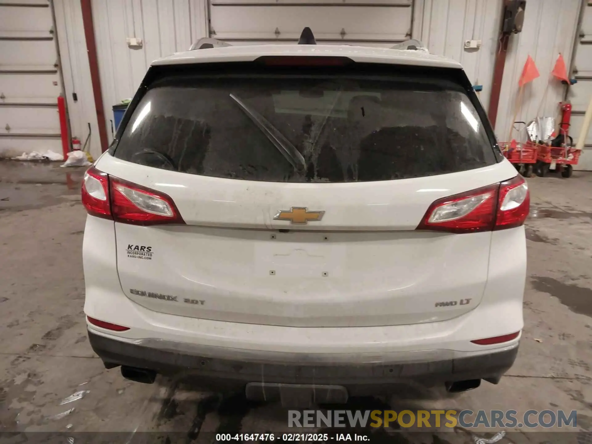 16 Photograph of a damaged car 2GNAXVEX1L6220009 CHEVROLET EQUINOX 2020