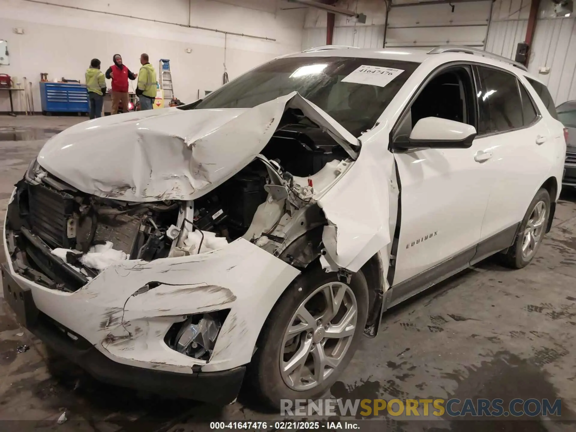 2 Photograph of a damaged car 2GNAXVEX1L6220009 CHEVROLET EQUINOX 2020