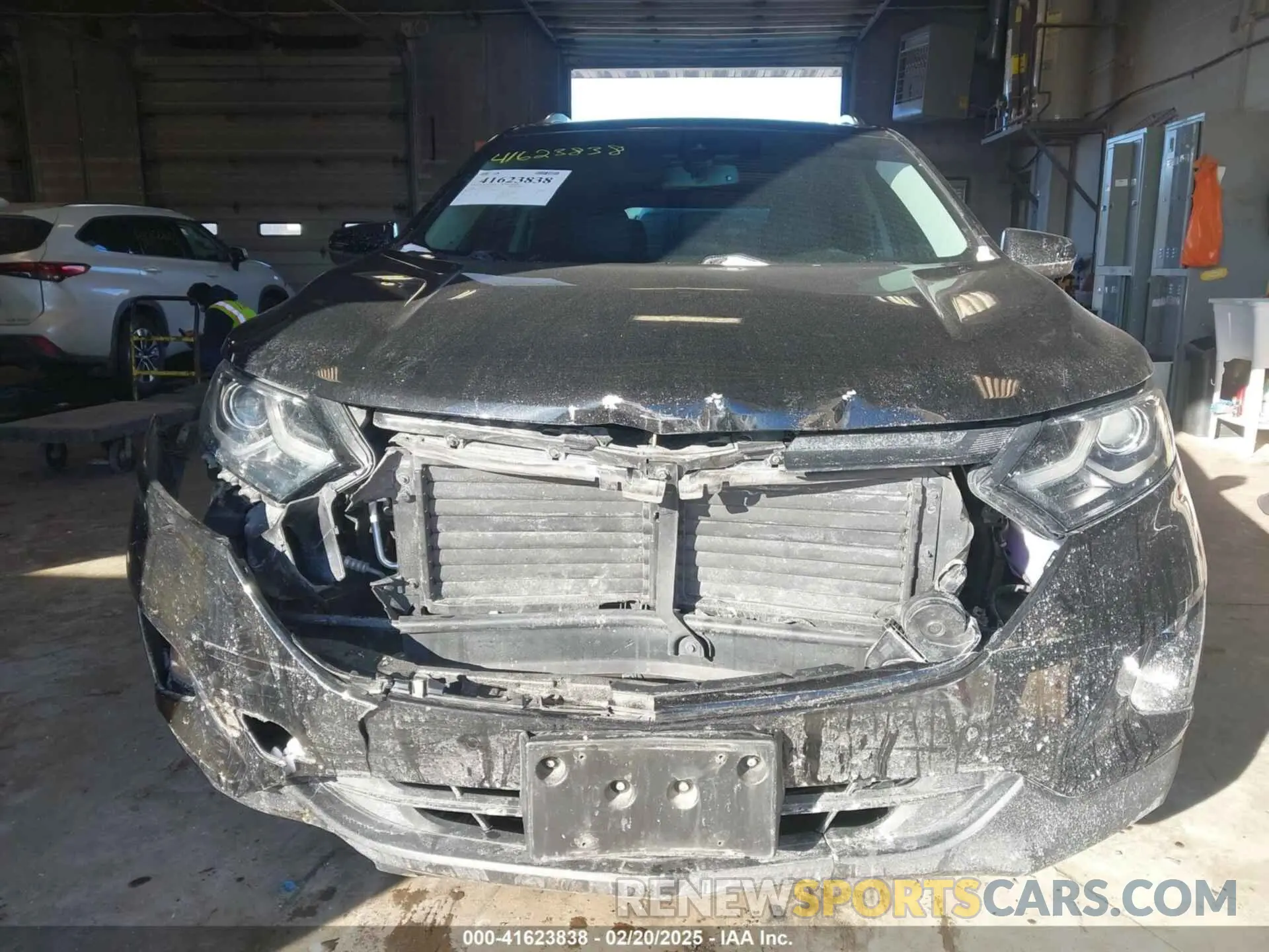 12 Photograph of a damaged car 2GNAXVEX3L6148908 CHEVROLET EQUINOX 2020