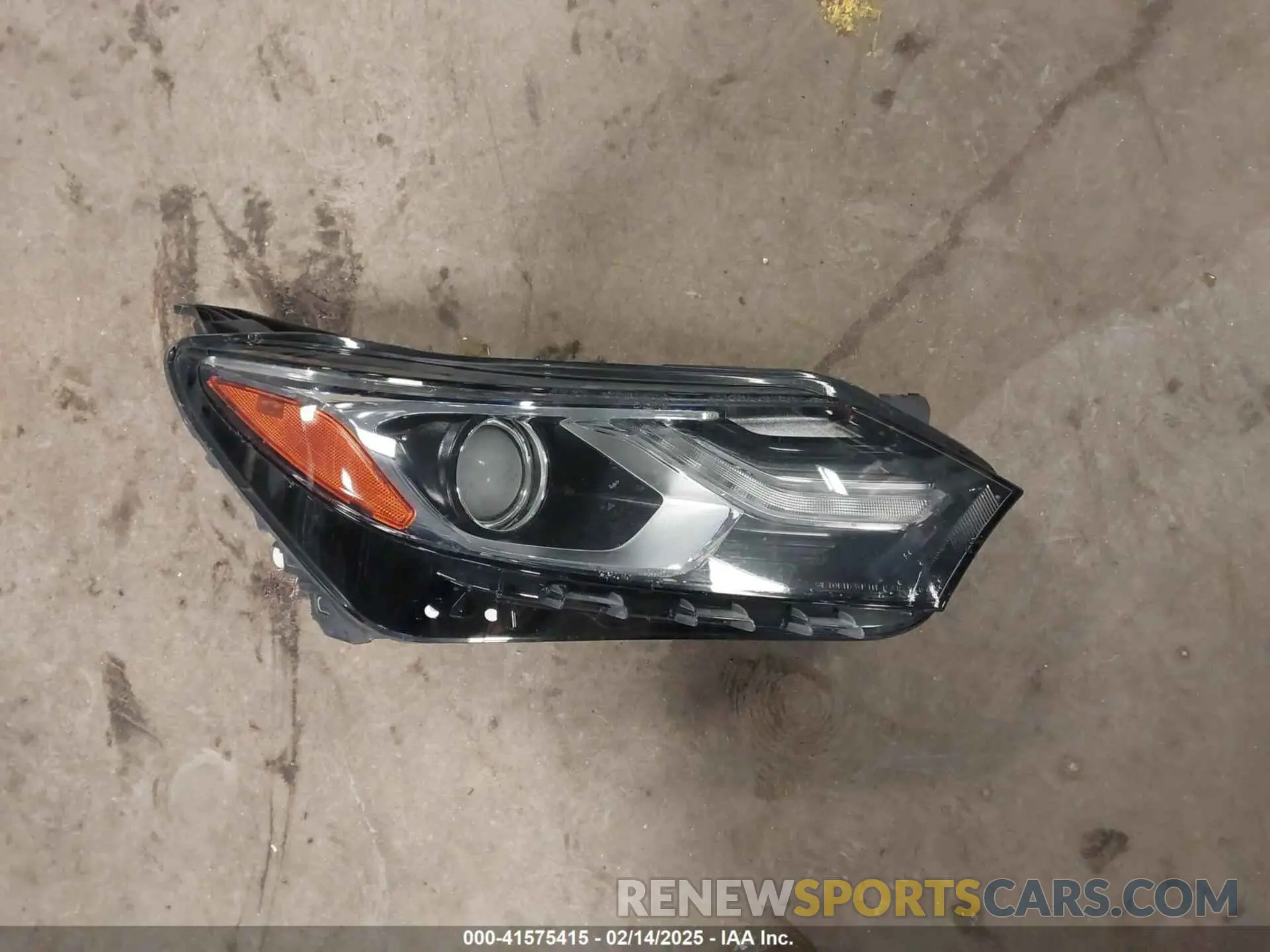 12 Photograph of a damaged car 2GNAXVEX7L6129889 CHEVROLET EQUINOX 2020