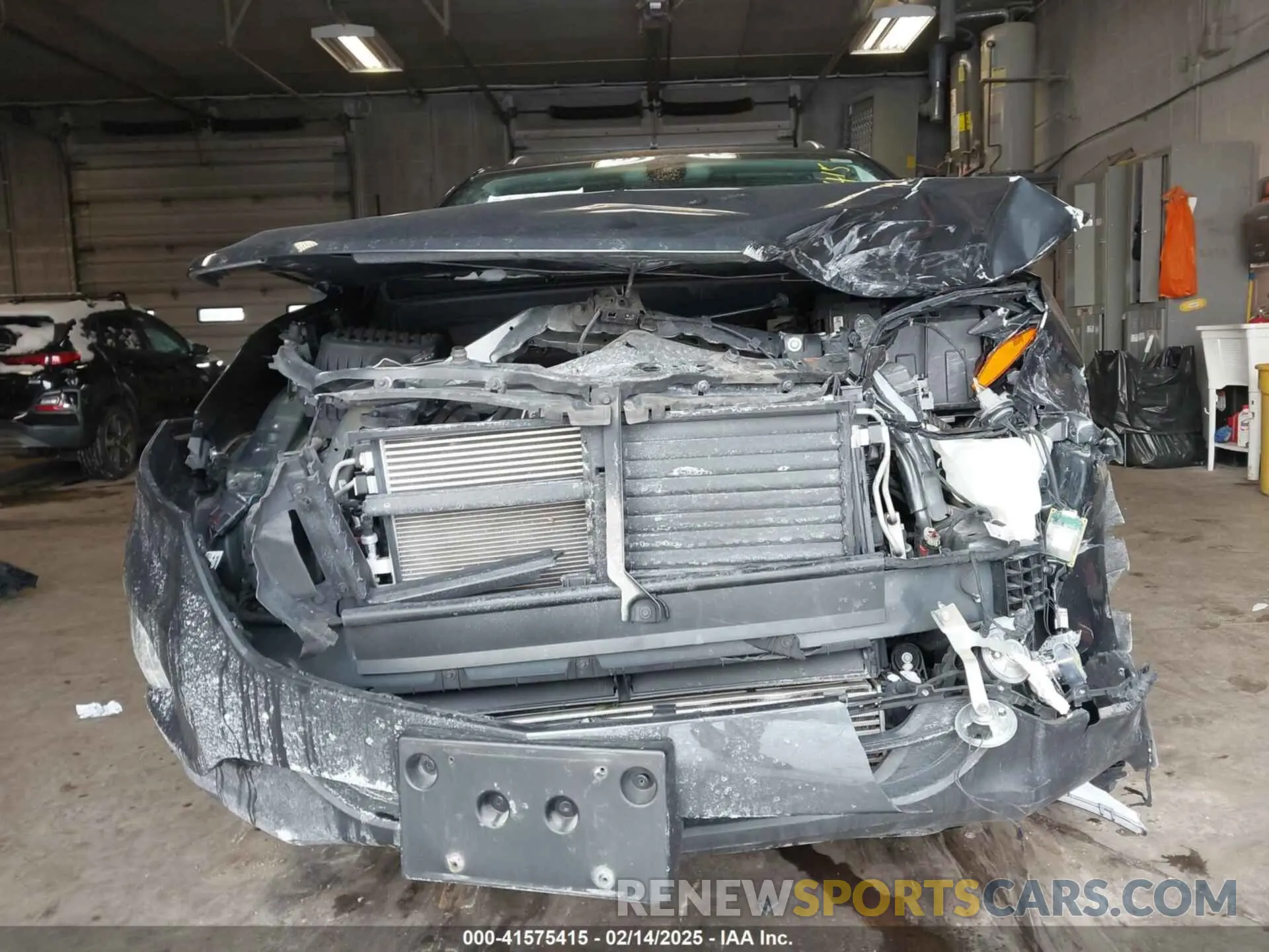 13 Photograph of a damaged car 2GNAXVEX7L6129889 CHEVROLET EQUINOX 2020