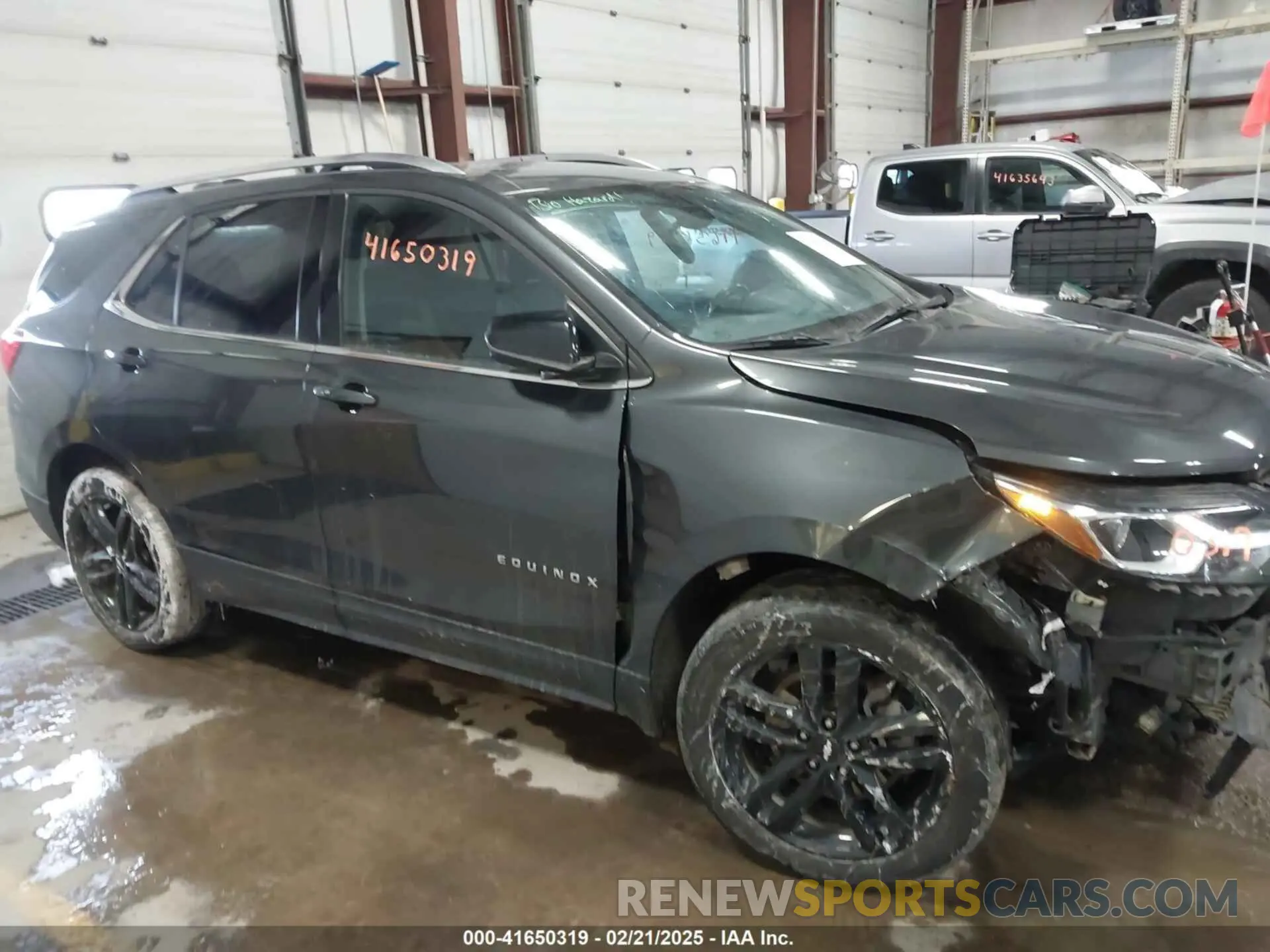 14 Photograph of a damaged car 2GNAXVEX8L6241939 CHEVROLET EQUINOX 2020