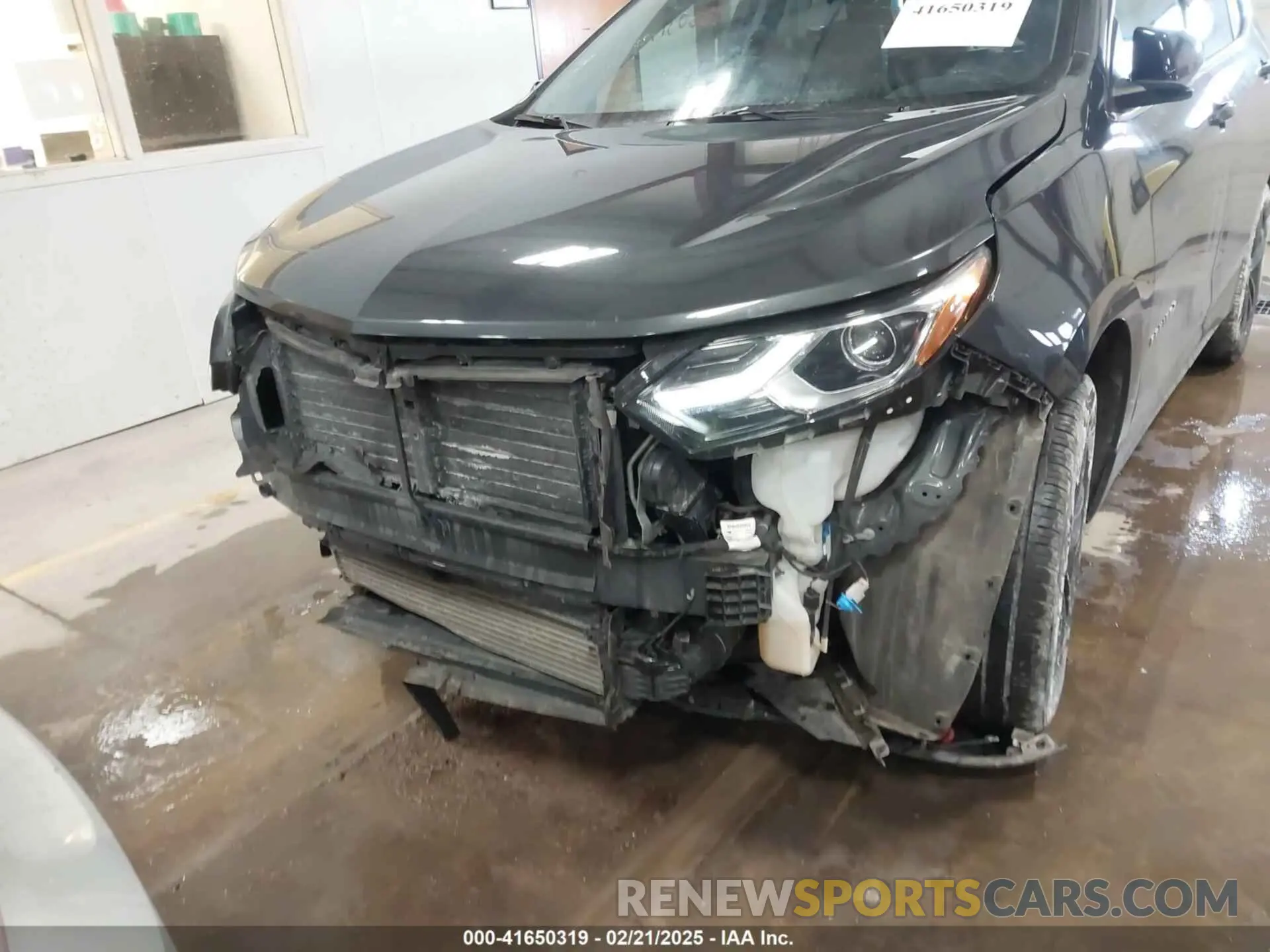 6 Photograph of a damaged car 2GNAXVEX8L6241939 CHEVROLET EQUINOX 2020