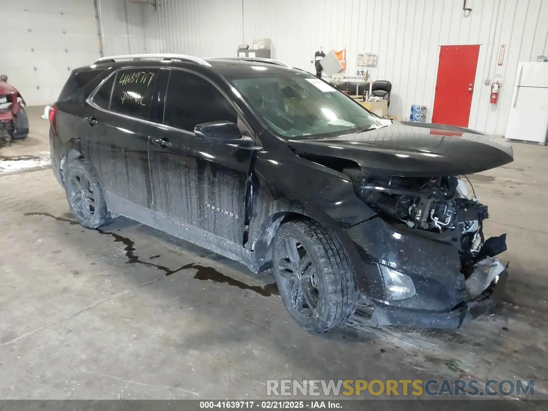 1 Photograph of a damaged car 2GNAXVEX9L6233977 CHEVROLET EQUINOX 2020
