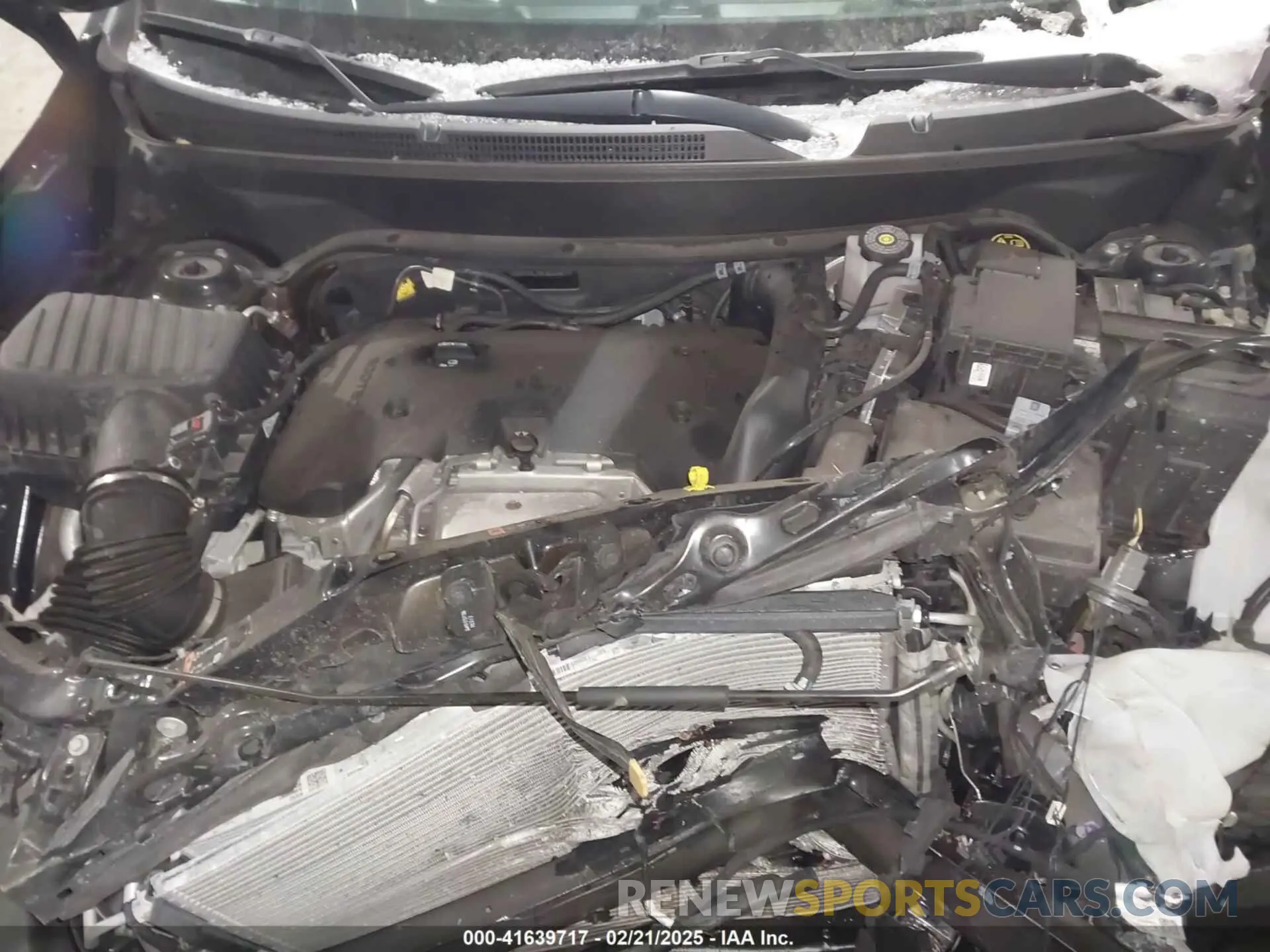 10 Photograph of a damaged car 2GNAXVEX9L6233977 CHEVROLET EQUINOX 2020