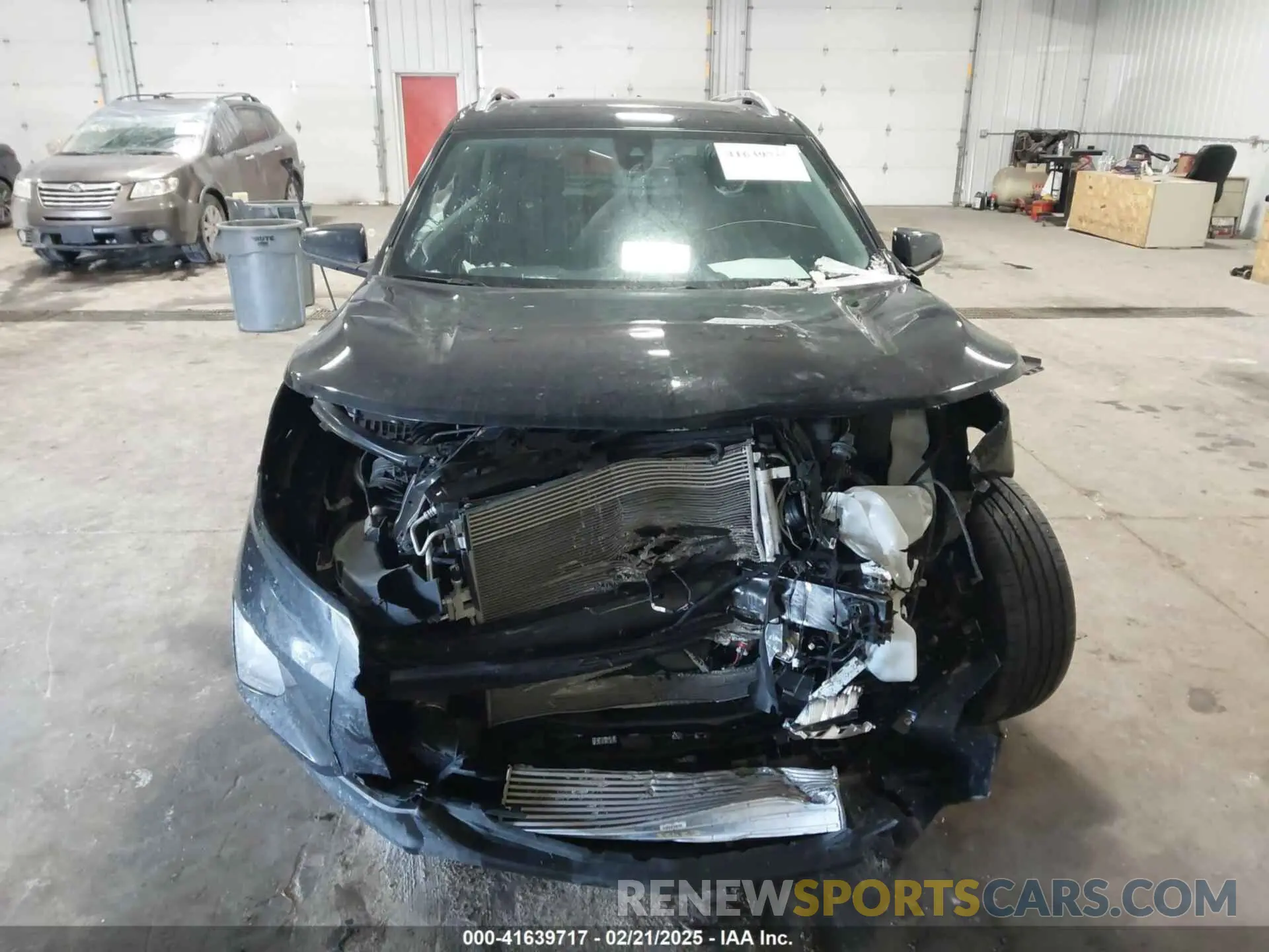 11 Photograph of a damaged car 2GNAXVEX9L6233977 CHEVROLET EQUINOX 2020