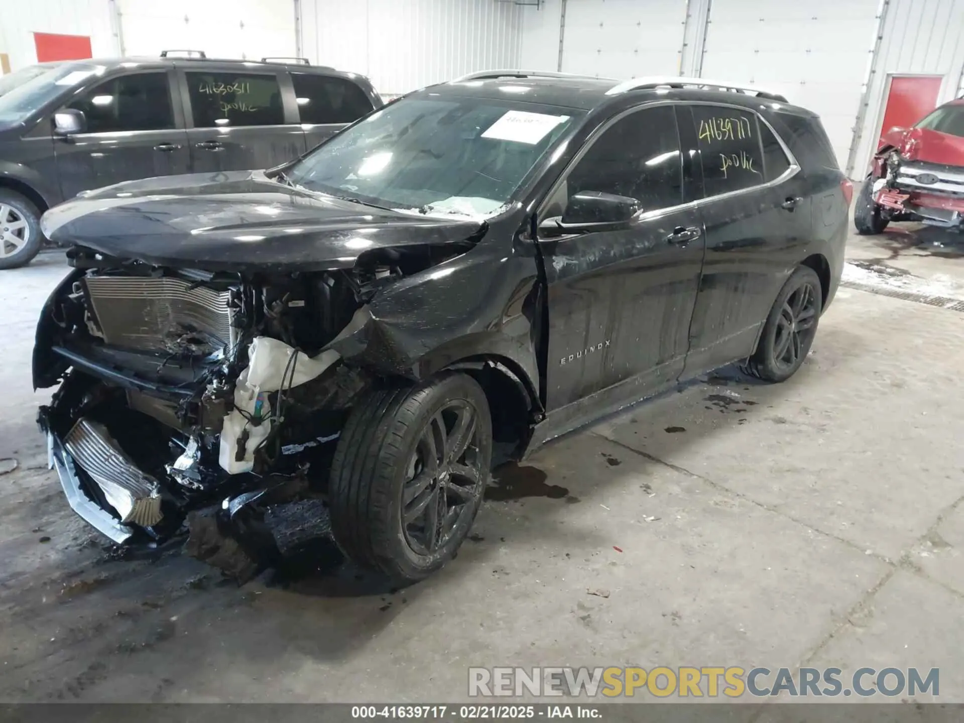 2 Photograph of a damaged car 2GNAXVEX9L6233977 CHEVROLET EQUINOX 2020