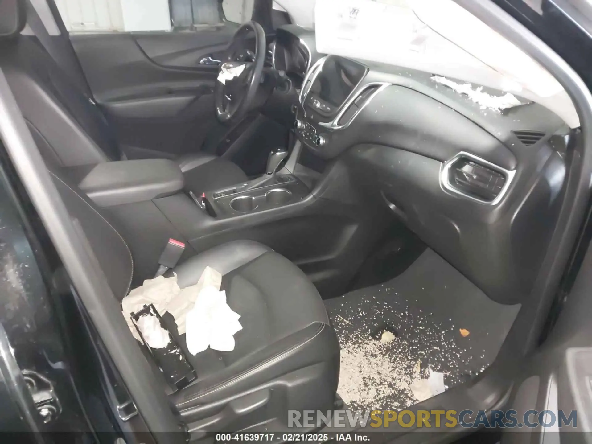 5 Photograph of a damaged car 2GNAXVEX9L6233977 CHEVROLET EQUINOX 2020