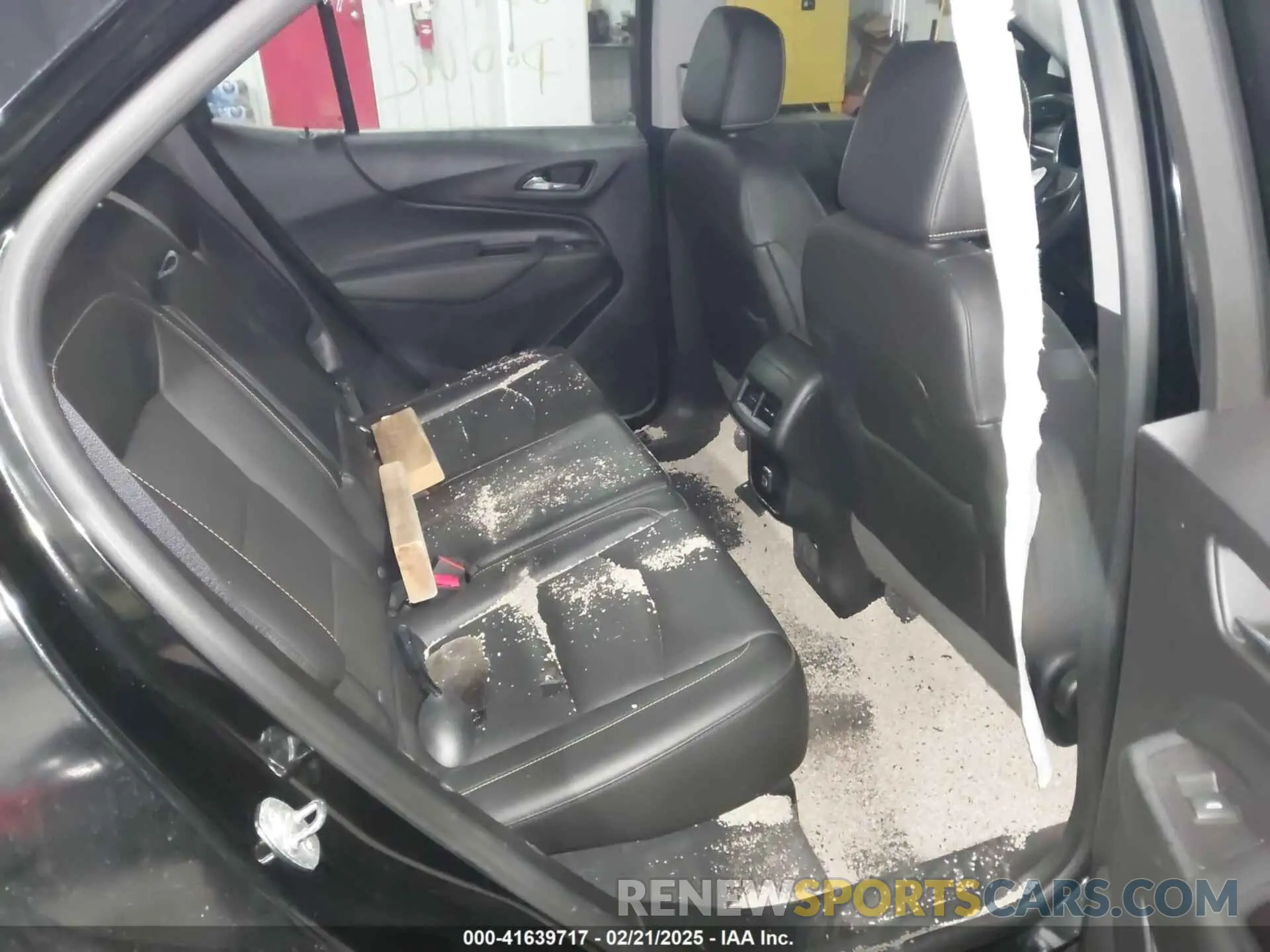8 Photograph of a damaged car 2GNAXVEX9L6233977 CHEVROLET EQUINOX 2020